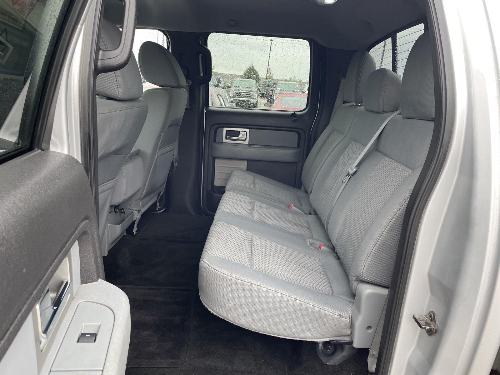 2011 Ford F-150 XLT photo 19