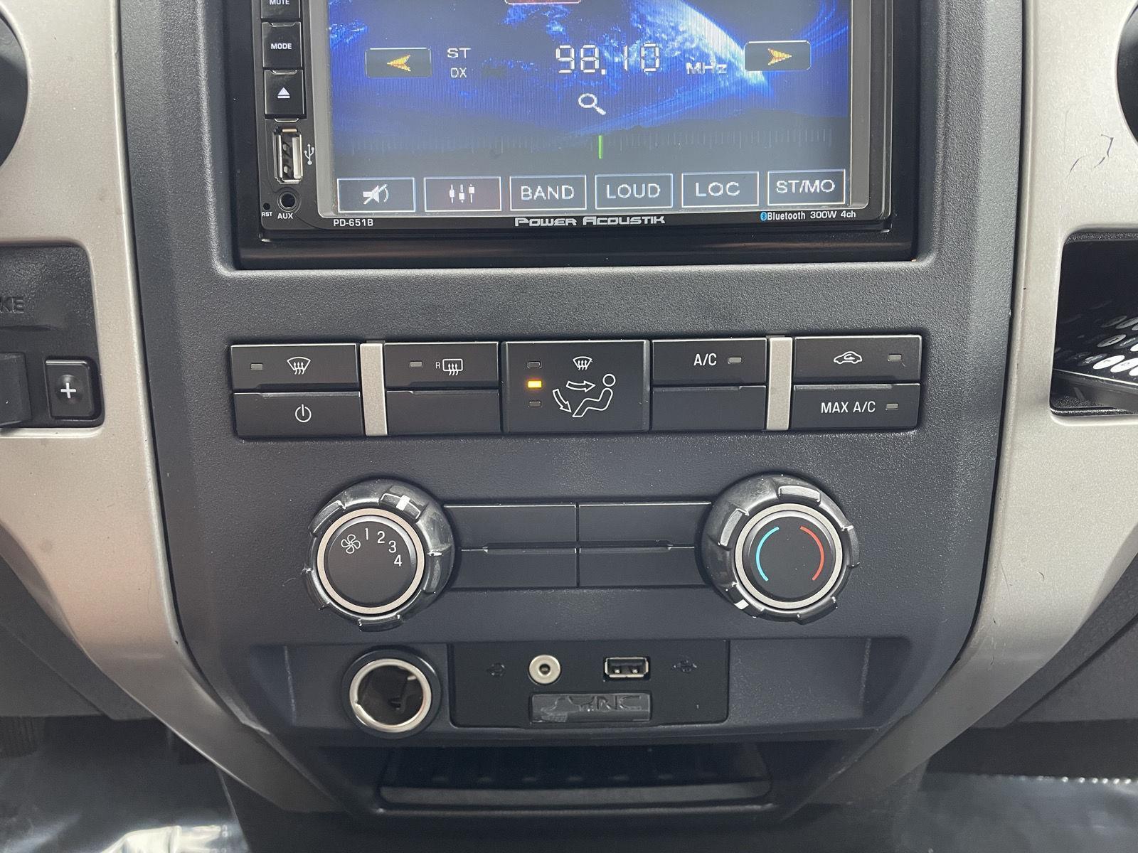 2011 Ford F-150 XLT photo 23