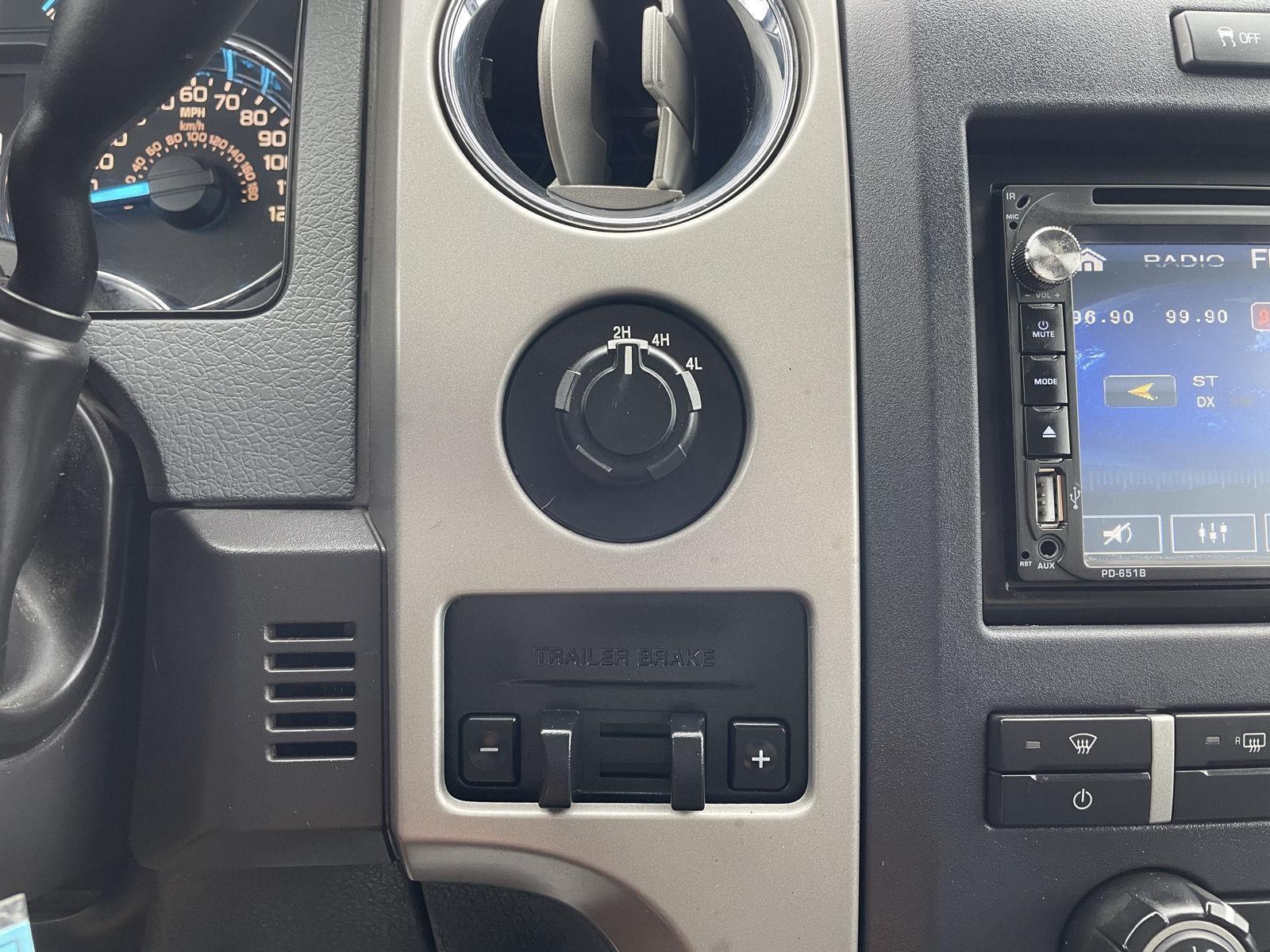 2011 Ford F-150 XLT photo 25