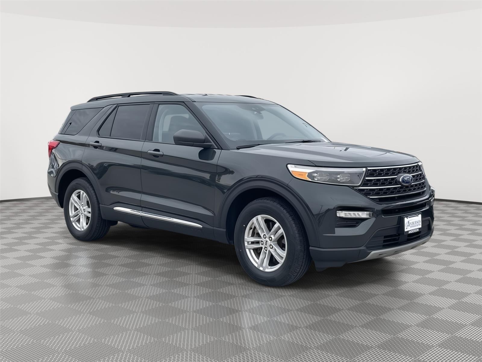 2023 Ford Explorer XLT photo 4