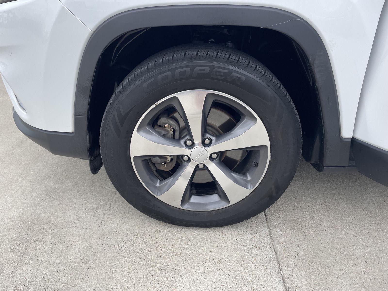 Used 2019 Jeep Cherokee Limited SUV/Crossover for sale in Lincoln NE