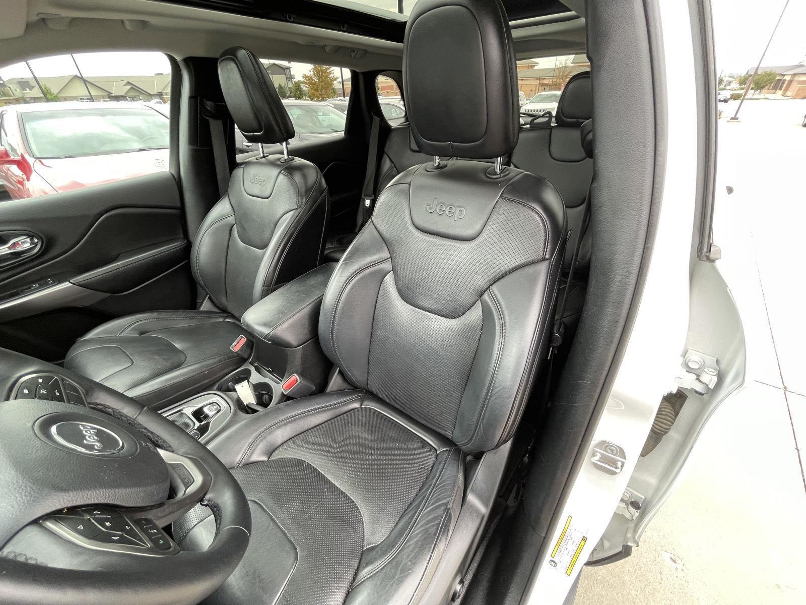 Used 2019 Jeep Cherokee Limited SUV/Crossover for sale in Lincoln NE