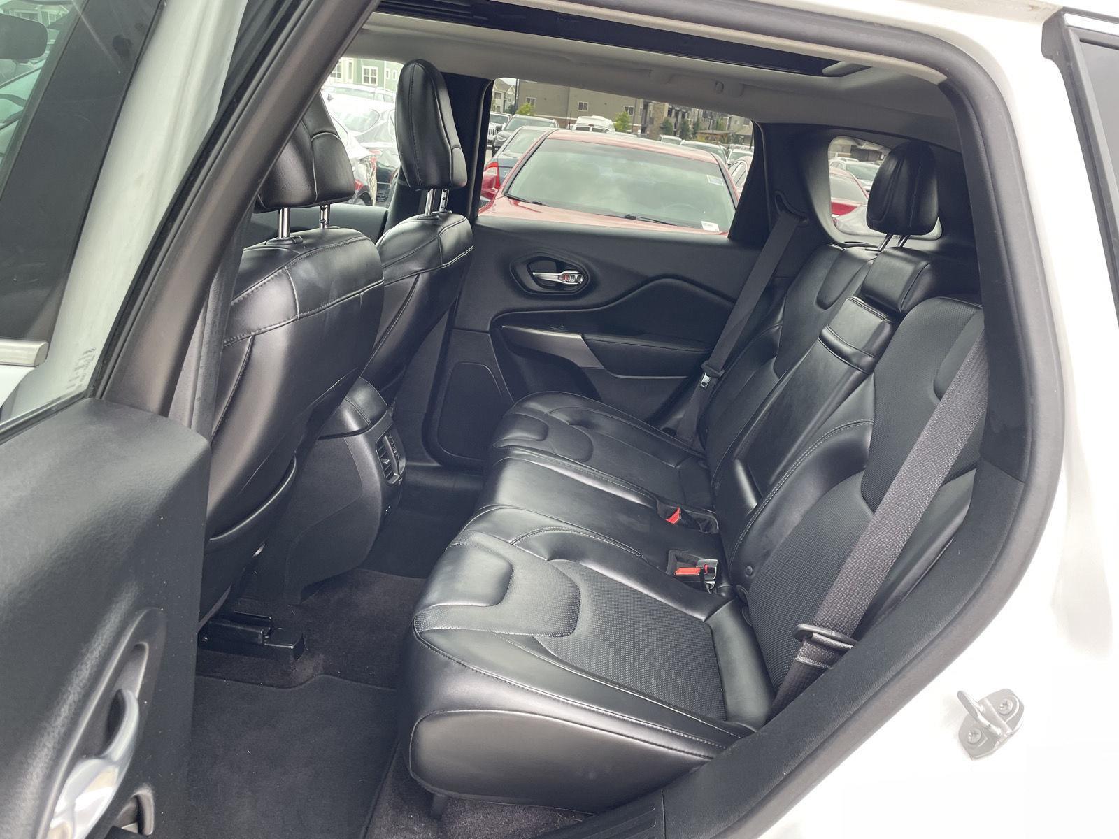 Used 2019 Jeep Cherokee Limited SUV/Crossover for sale in Lincoln NE