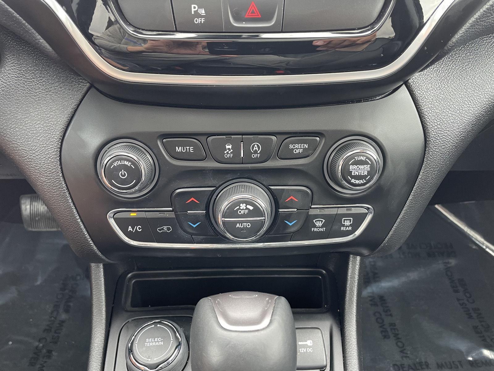 Used 2019 Jeep Cherokee Limited SUV/Crossover for sale in Lincoln NE