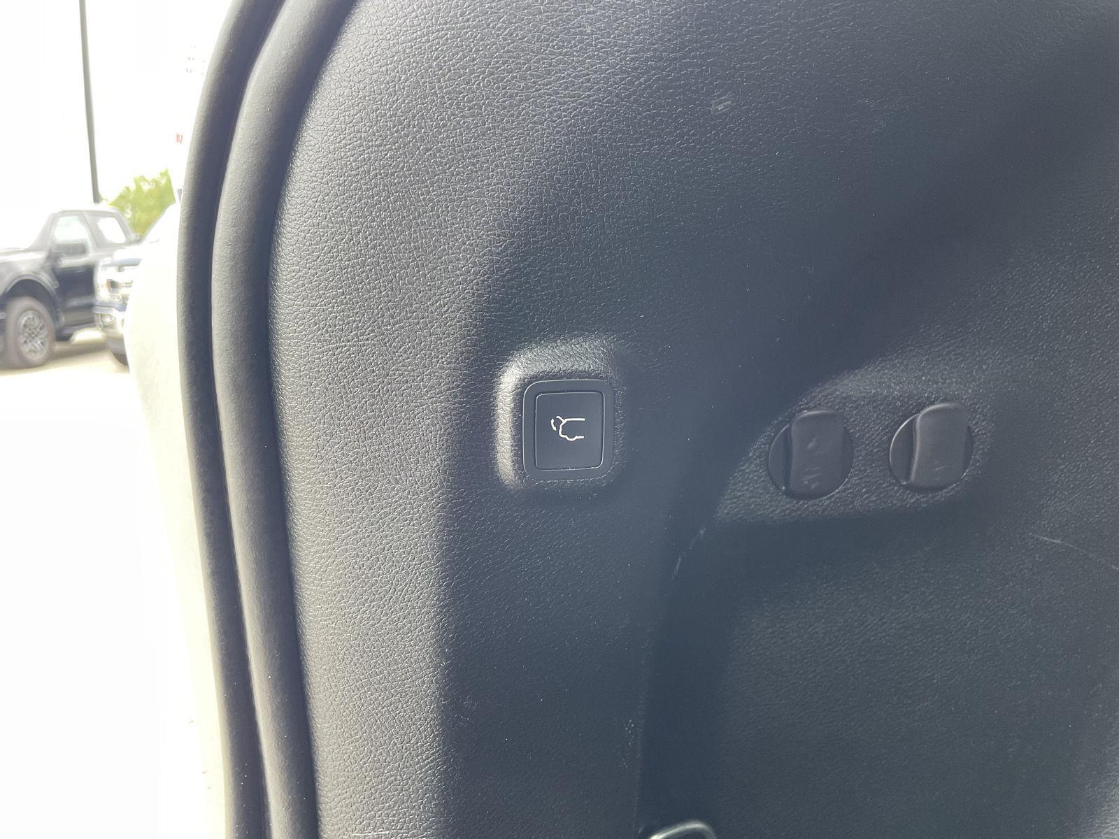 Used 2019 Jeep Cherokee Limited SUV/Crossover for sale in Lincoln NE