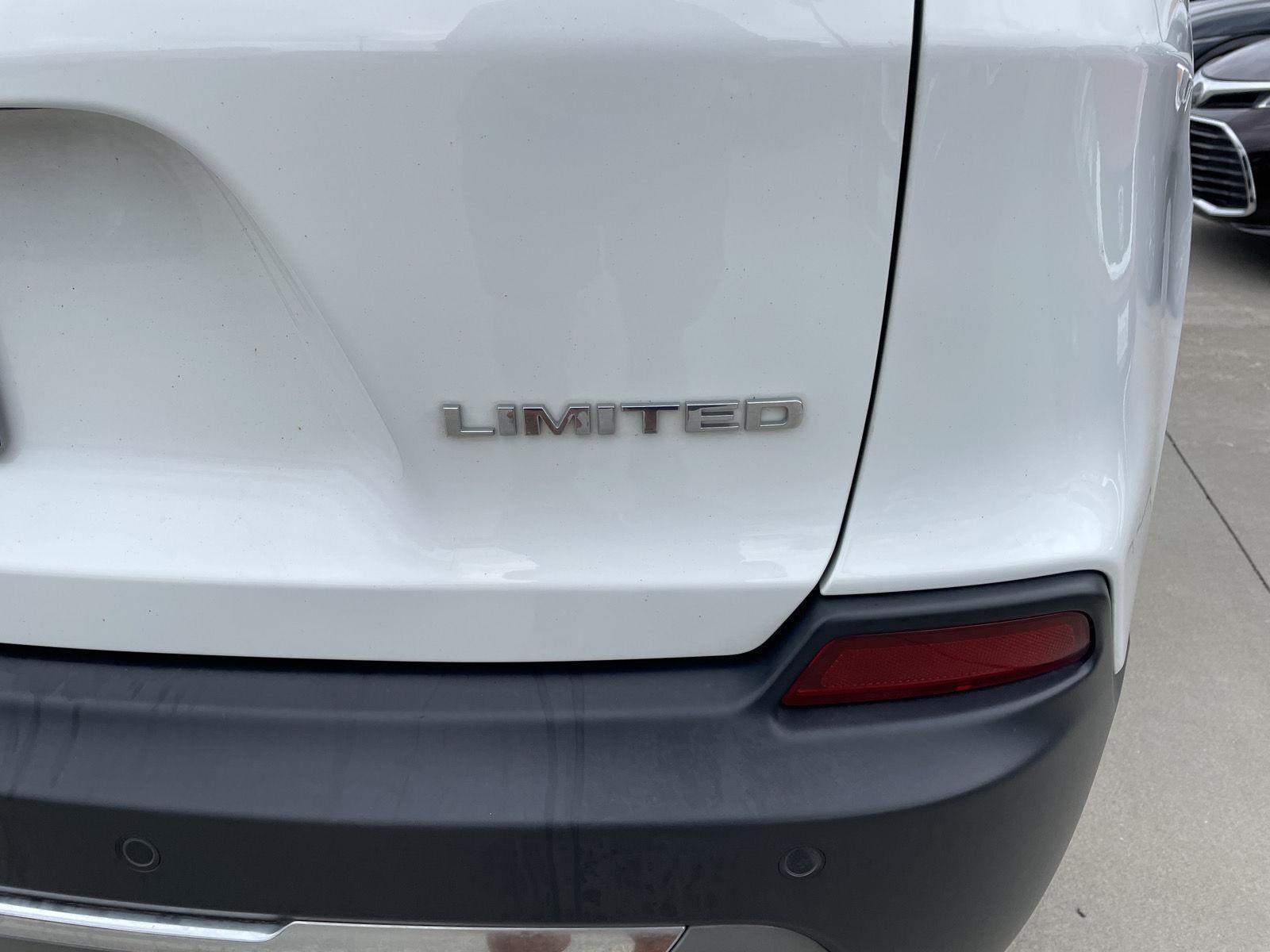 Used 2019 Jeep Cherokee Limited SUV/Crossover for sale in Lincoln NE