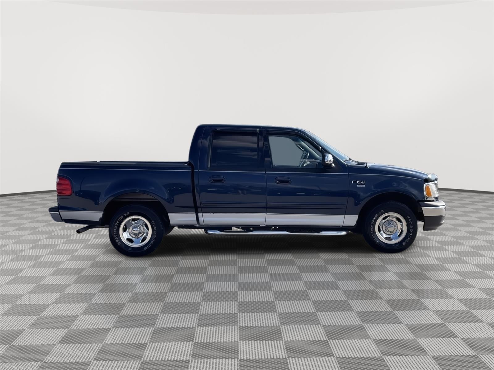 2002 Ford F-150 XLT photo 6