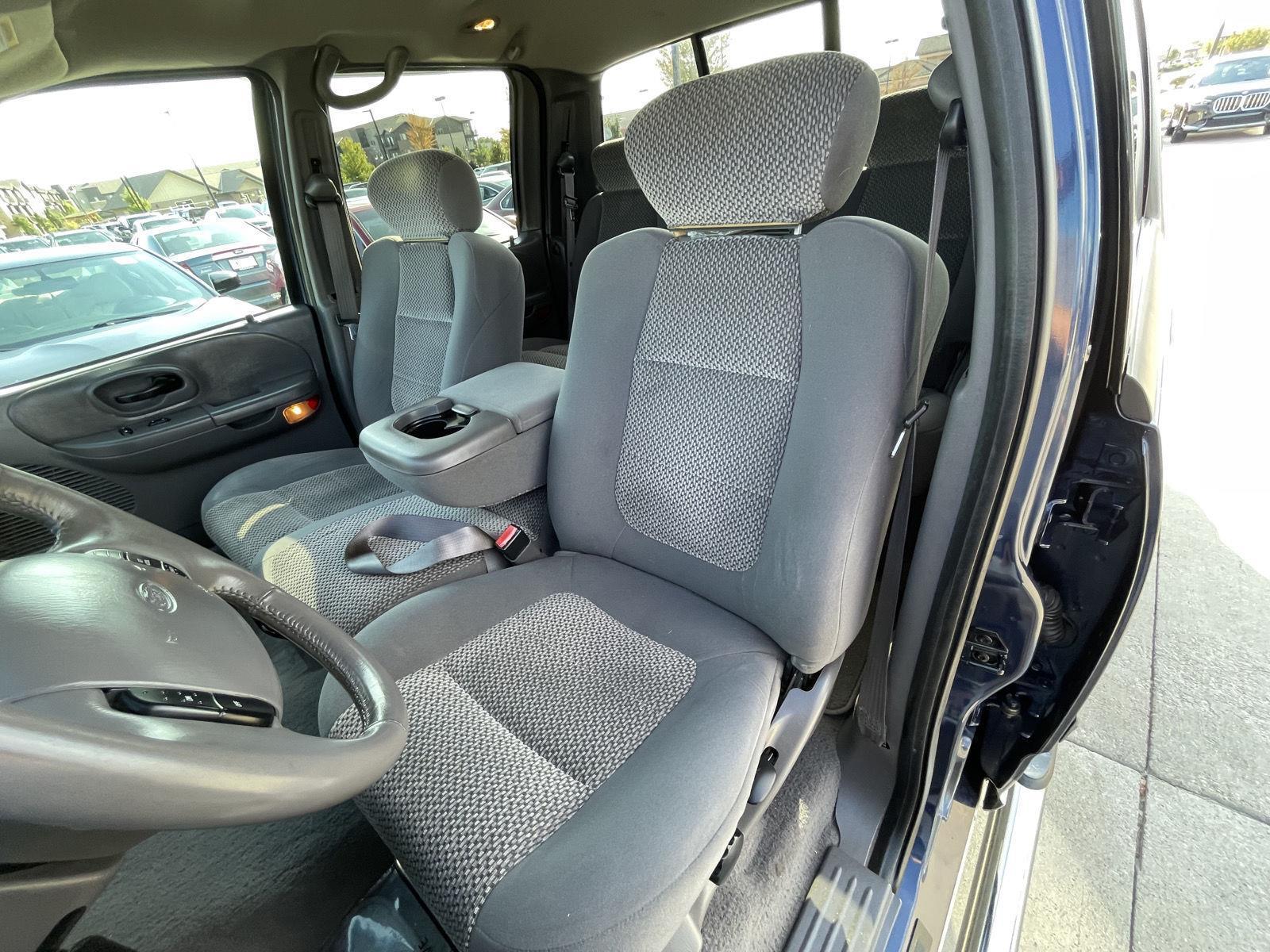 2002 Ford F-150 XLT photo 18