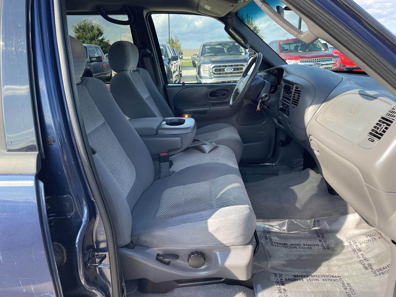 2002 Ford F-150 XLT photo 19