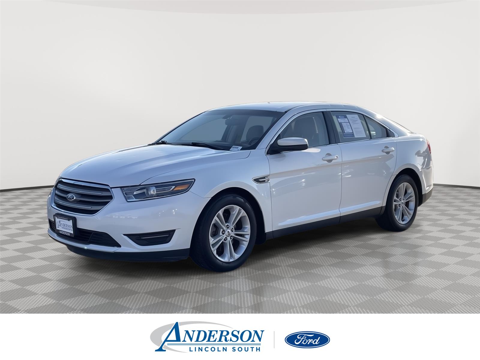 Used 2015 Ford Taurus SEL Sedan for sale in Lincoln NE