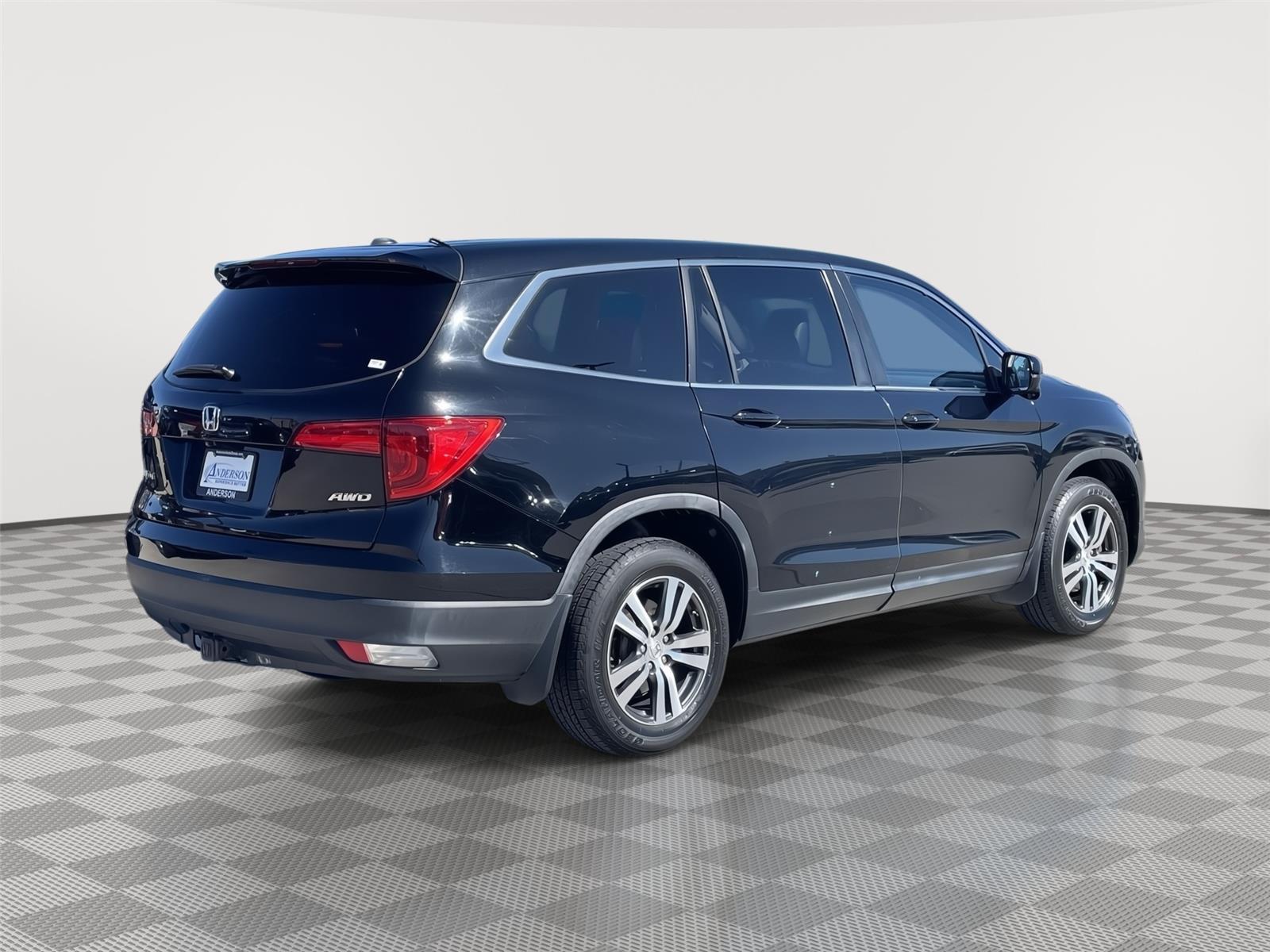 Used 2017 Honda Pilot for sale in Lincoln NE