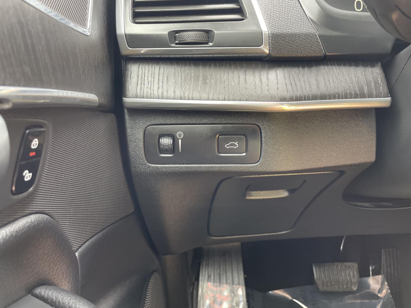 Used 2020 Volvo XC90 for sale in Lincoln NE