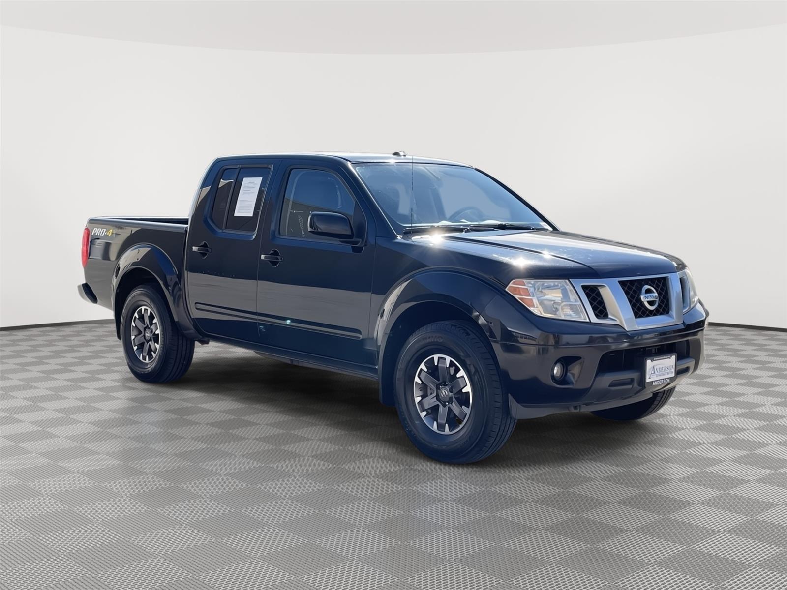 Used 2015 Nissan Frontier PRO-4X Crew Cab Truck for sale in Lincoln NE