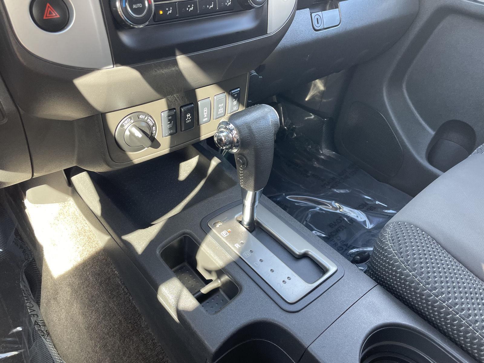 Used 2015 Nissan Frontier PRO-4X Crew Cab Truck for sale in Lincoln NE