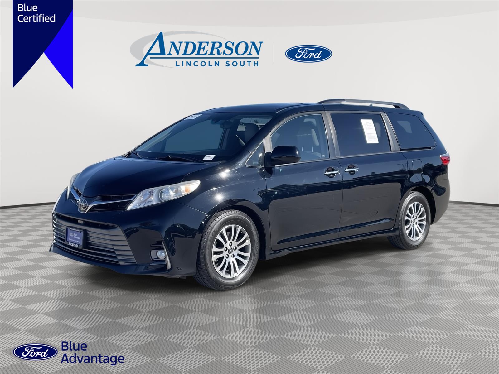 Used 2020 Toyota Sienna XLE Auto Access Seat Mini-van for sale in Lincoln NE