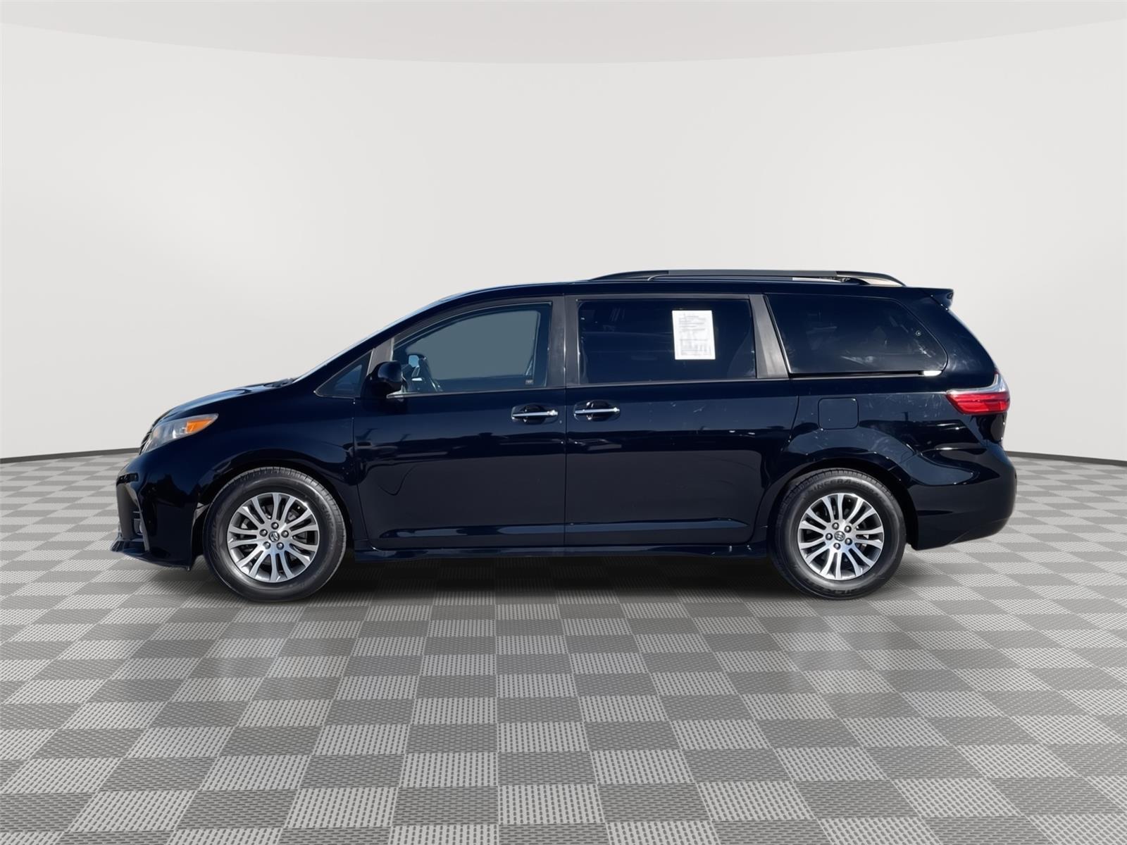 Used 2020 Toyota Sienna for sale in Lincoln NE