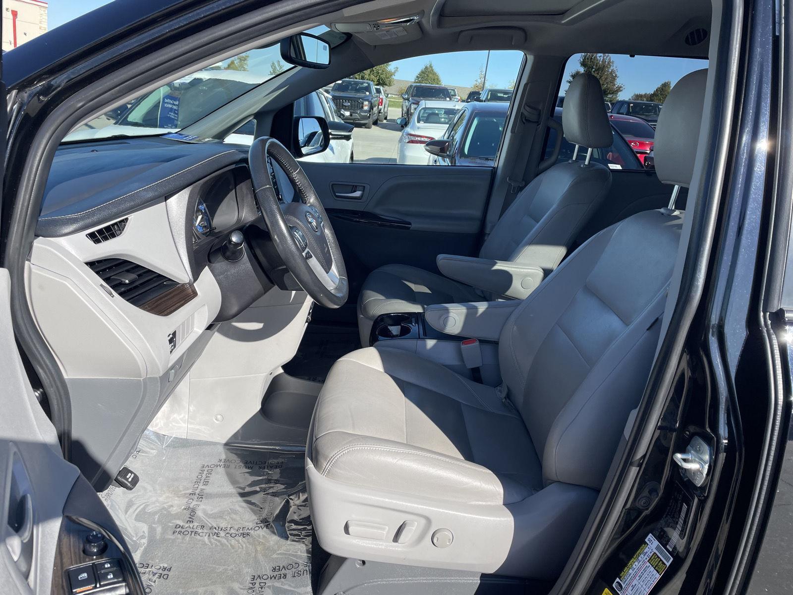 Used 2020 Toyota Sienna for sale in Lincoln NE