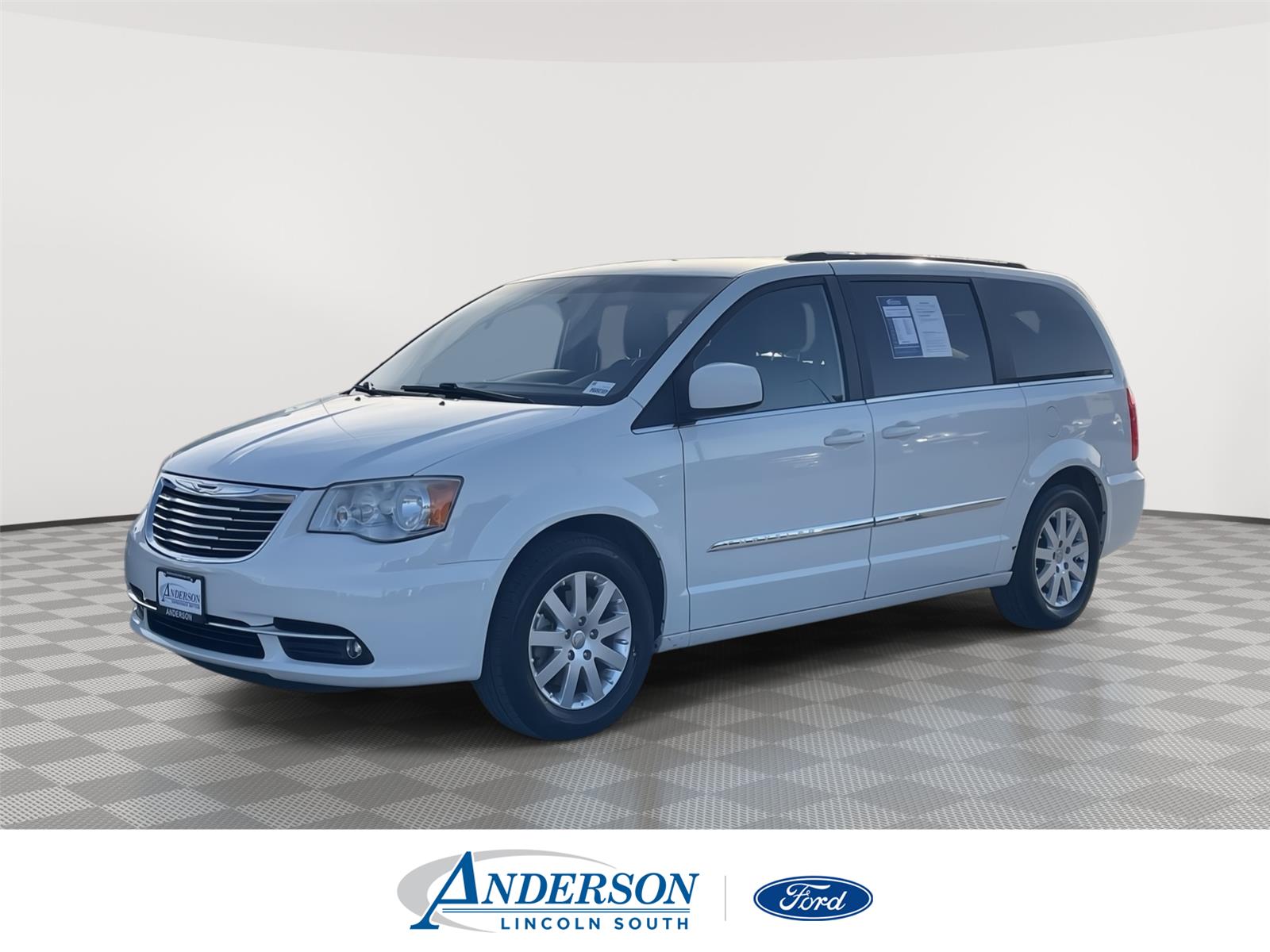 Used 2013 Chrysler Town and Country Touring Minivan for sale in Lincoln NE