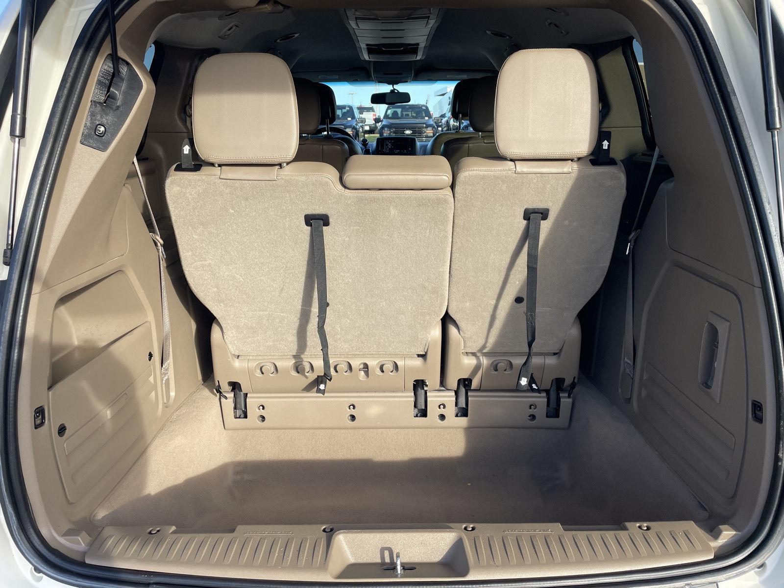 Used 2013 Chrysler Town and Country for sale in Lincoln NE