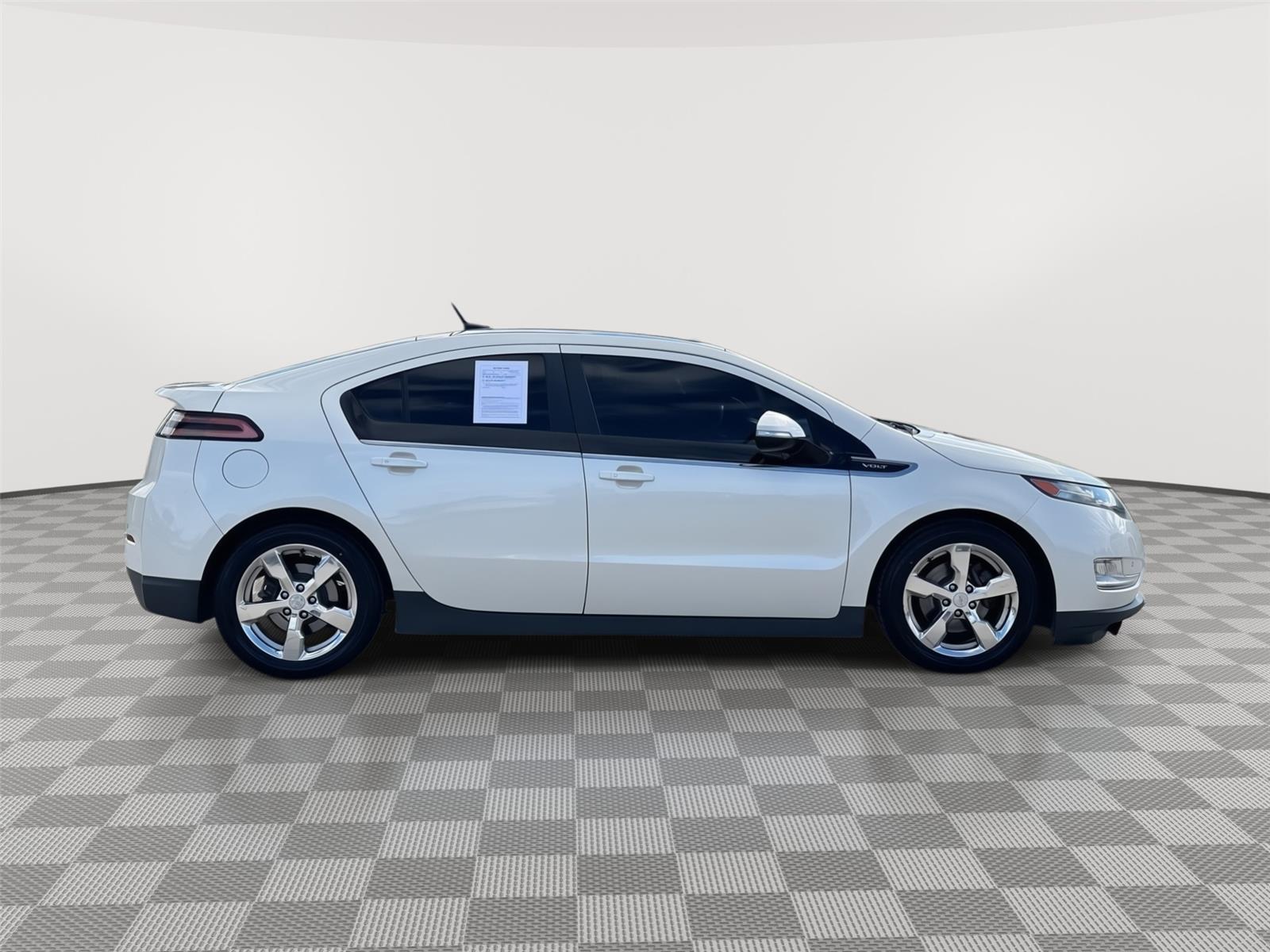 Used 2012 Chevrolet Volt Premium w/ Navigation Hatchback for sale in Lincoln NE