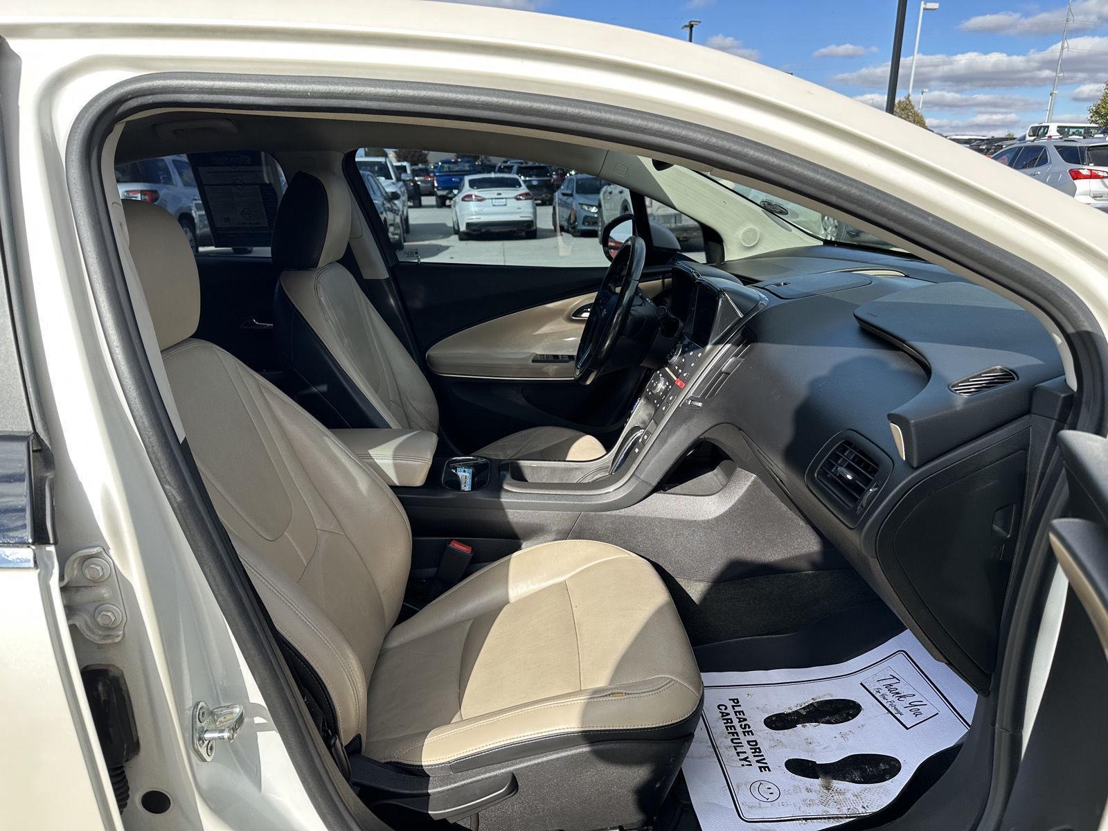 Used 2012 Chevrolet Volt Premium w/ Navigation Hatchback for sale in Lincoln NE