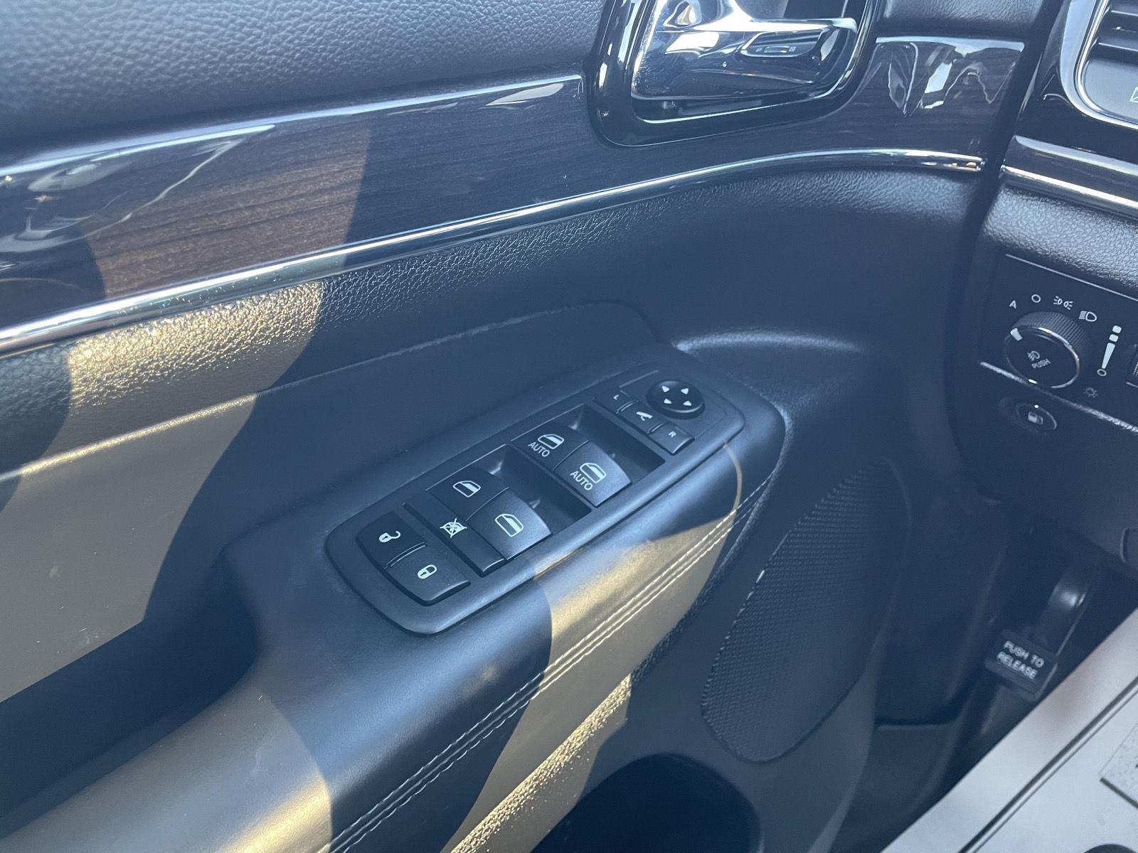 Used 2021 Jeep Grand Cherokee for sale in Lincoln NE