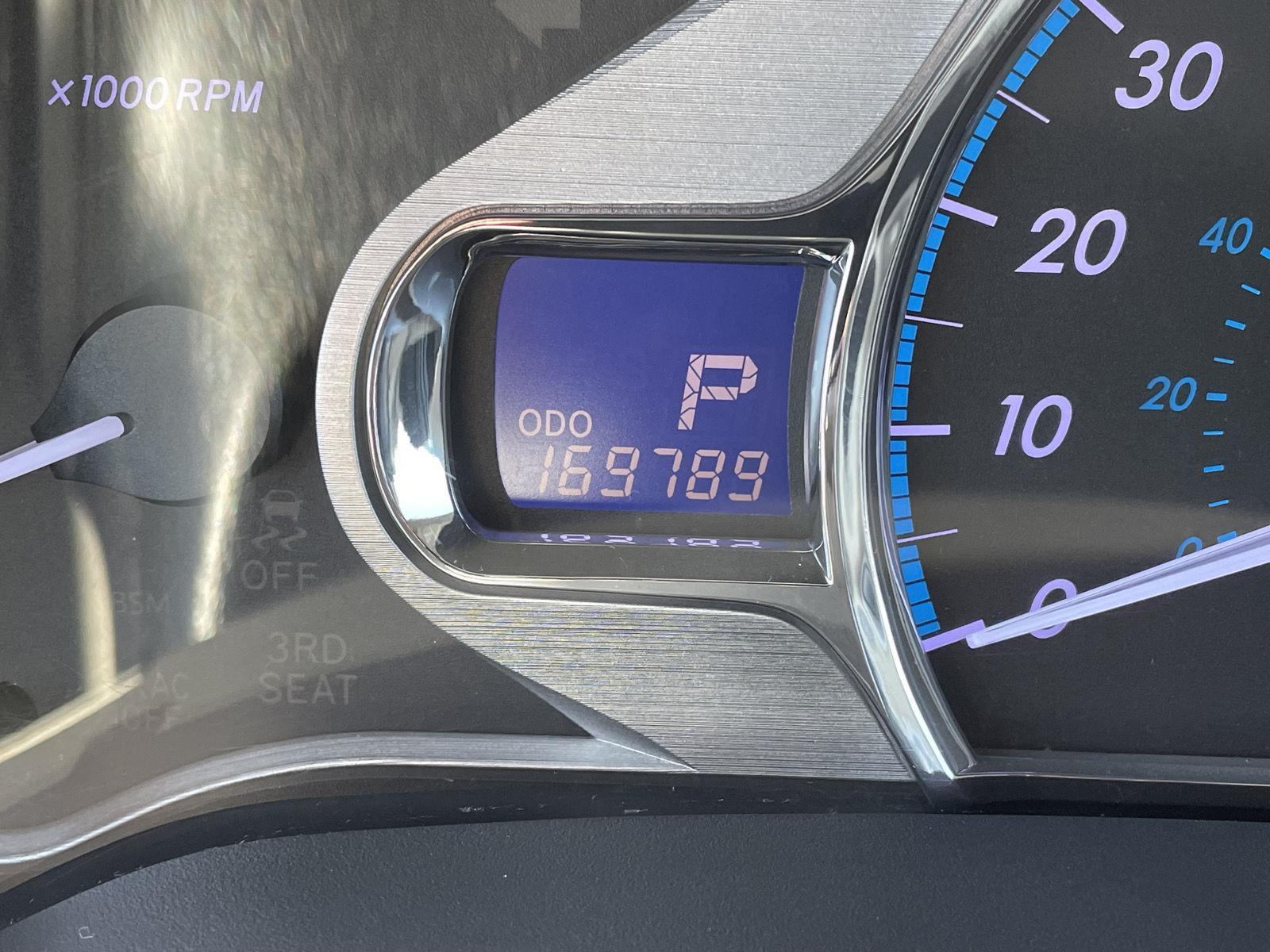 Used 2013 Toyota Sienna XLE 8-Passenger Minivan for sale in Lincoln NE