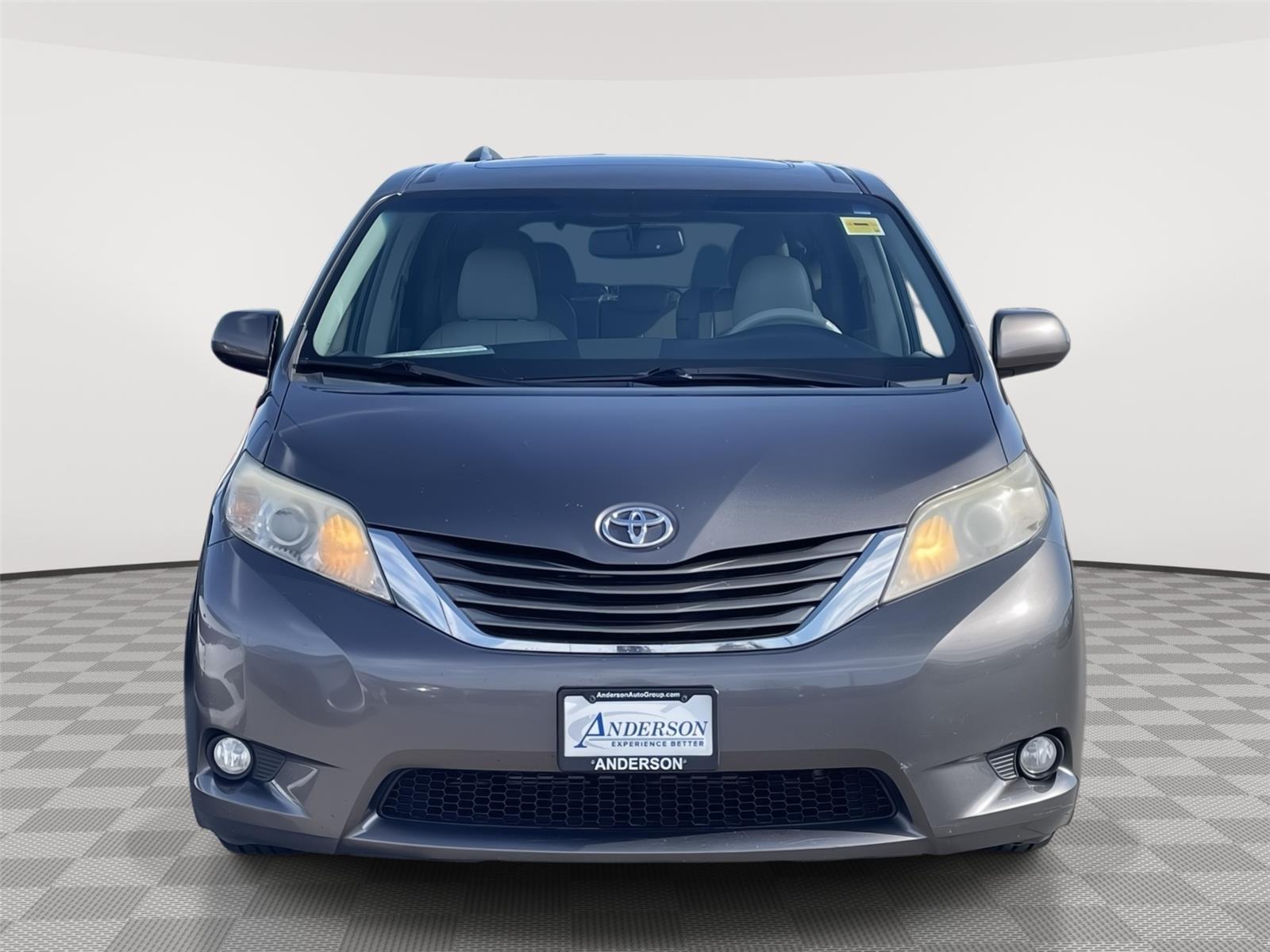 Used 2013 Toyota Sienna for sale in Lincoln NE