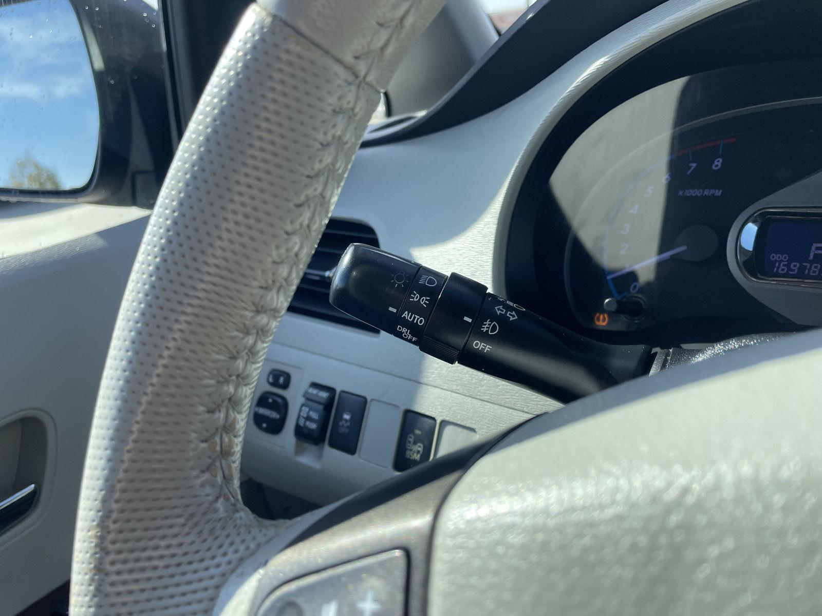 Used 2013 Toyota Sienna XLE 8-Passenger Minivan for sale in Lincoln NE