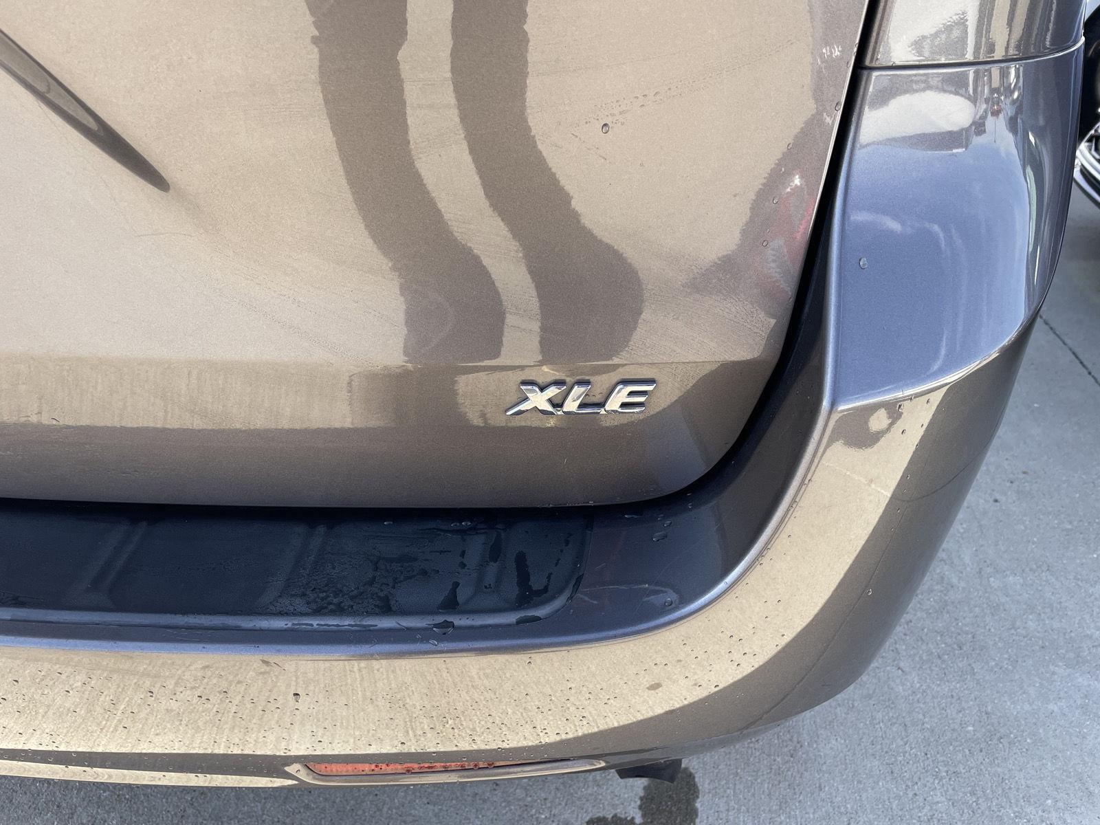 Used 2013 Toyota Sienna XLE 8-Passenger Minivan for sale in Lincoln NE