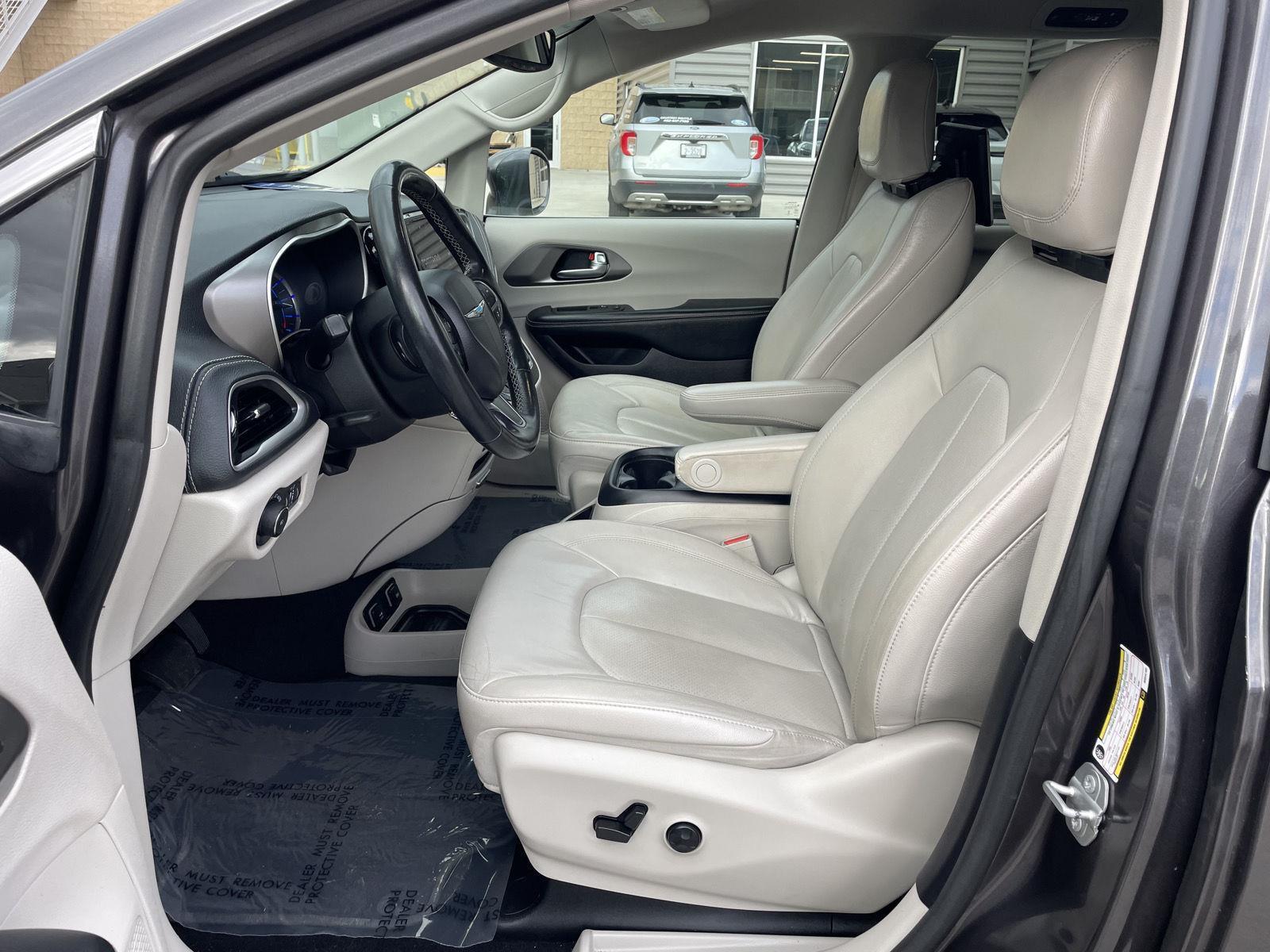 Used 2021 Chrysler Pacifica Hybrid Touring L Minivan for sale in Lincoln NE