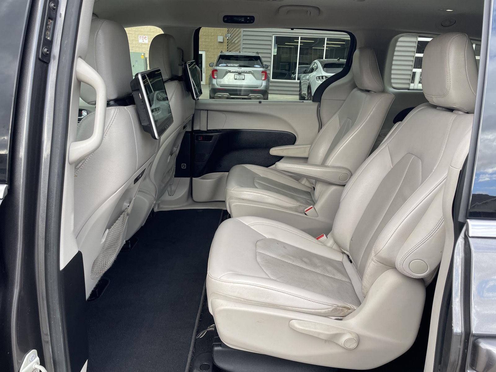 Used 2021 Chrysler Pacifica Hybrid Touring L Minivan for sale in Lincoln NE