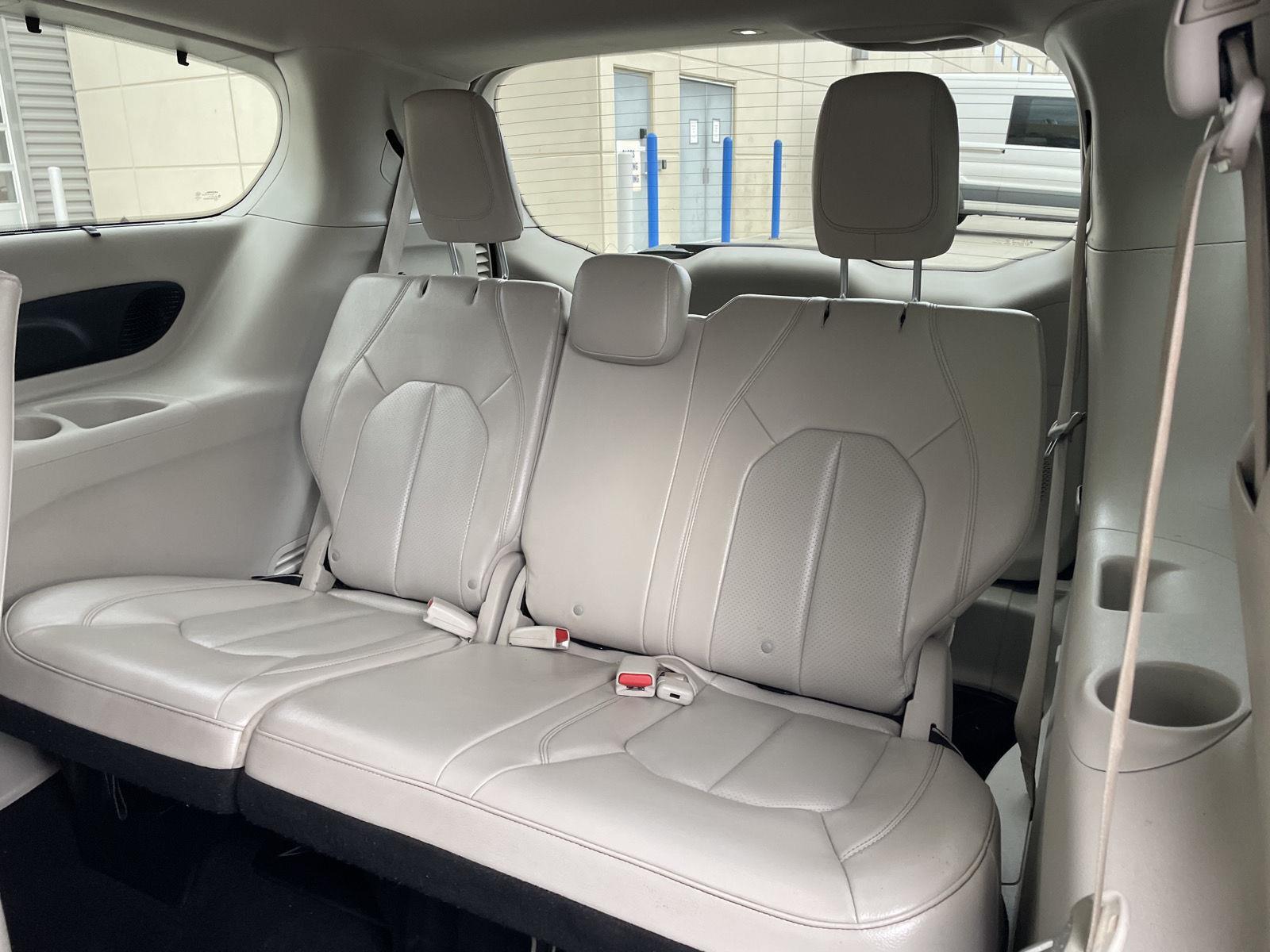 Used 2021 Chrysler Pacifica Hybrid Touring L Minivan for sale in Lincoln NE