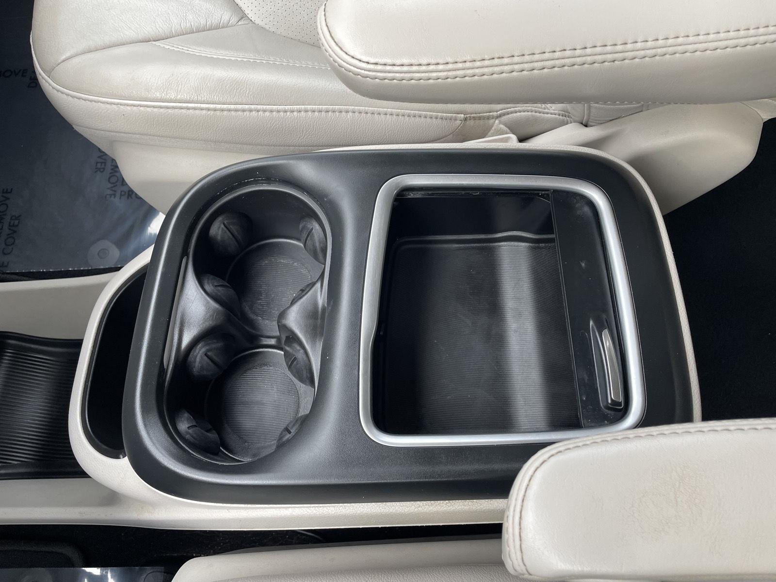 Used 2021 Chrysler Pacifica Hybrid Touring L Minivan for sale in Lincoln NE