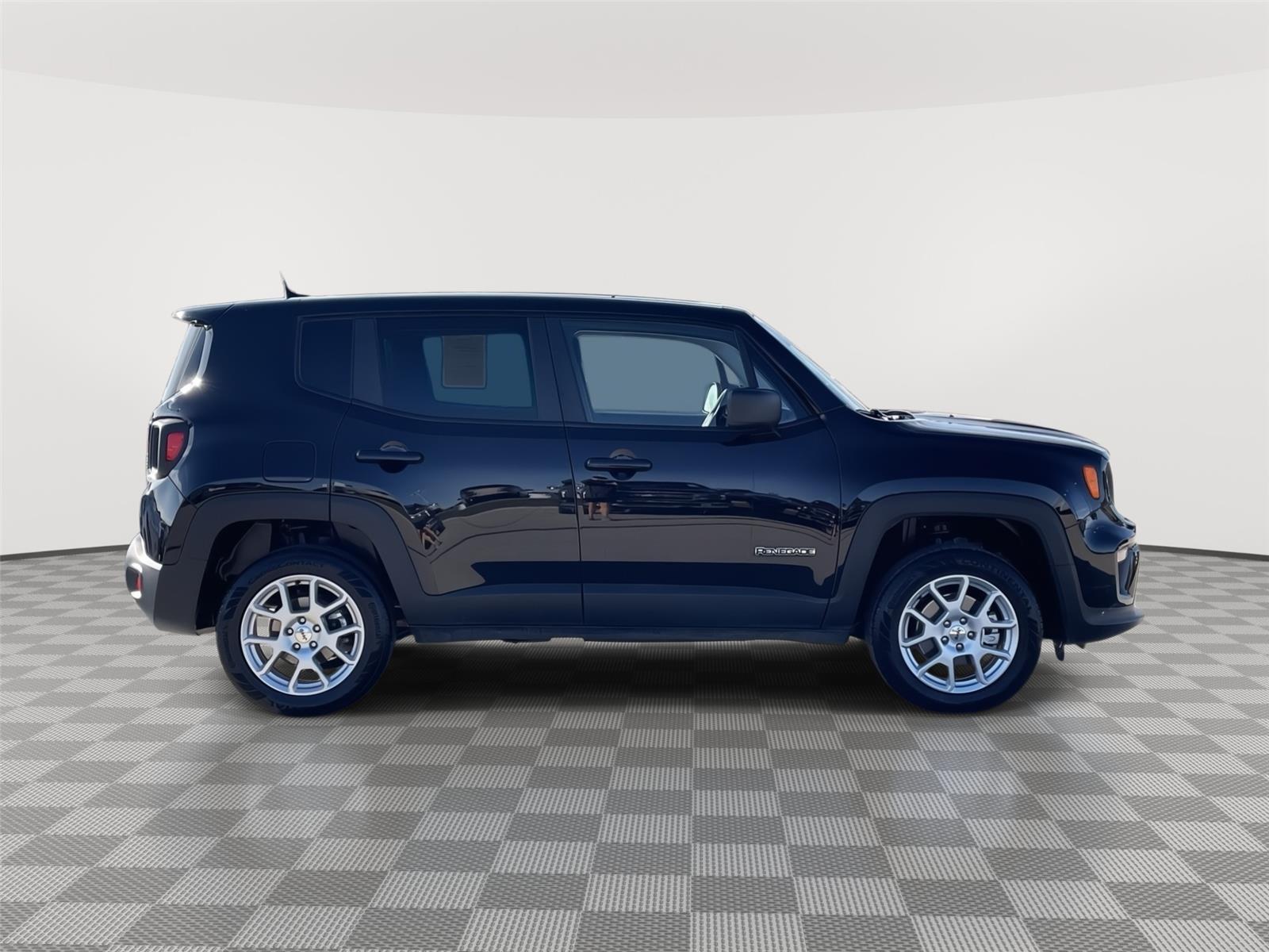 Used 2023 Jeep Renegade for sale in Lincoln NE