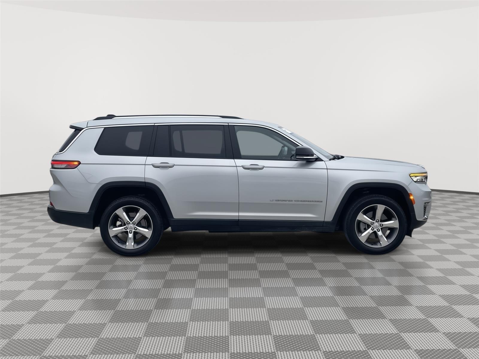 Used 2021 Jeep Grand Cherokee L for sale in Lincoln NE