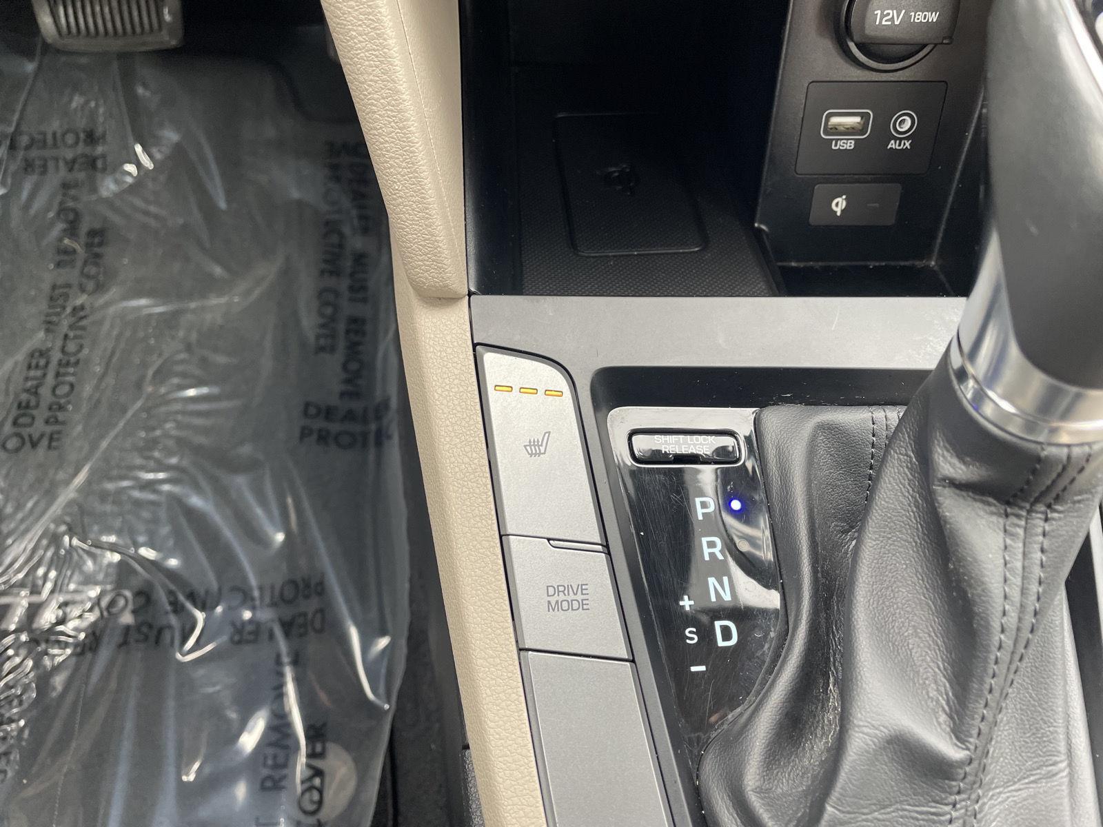 Used 2020 Hyundai Elantra for sale in Lincoln NE