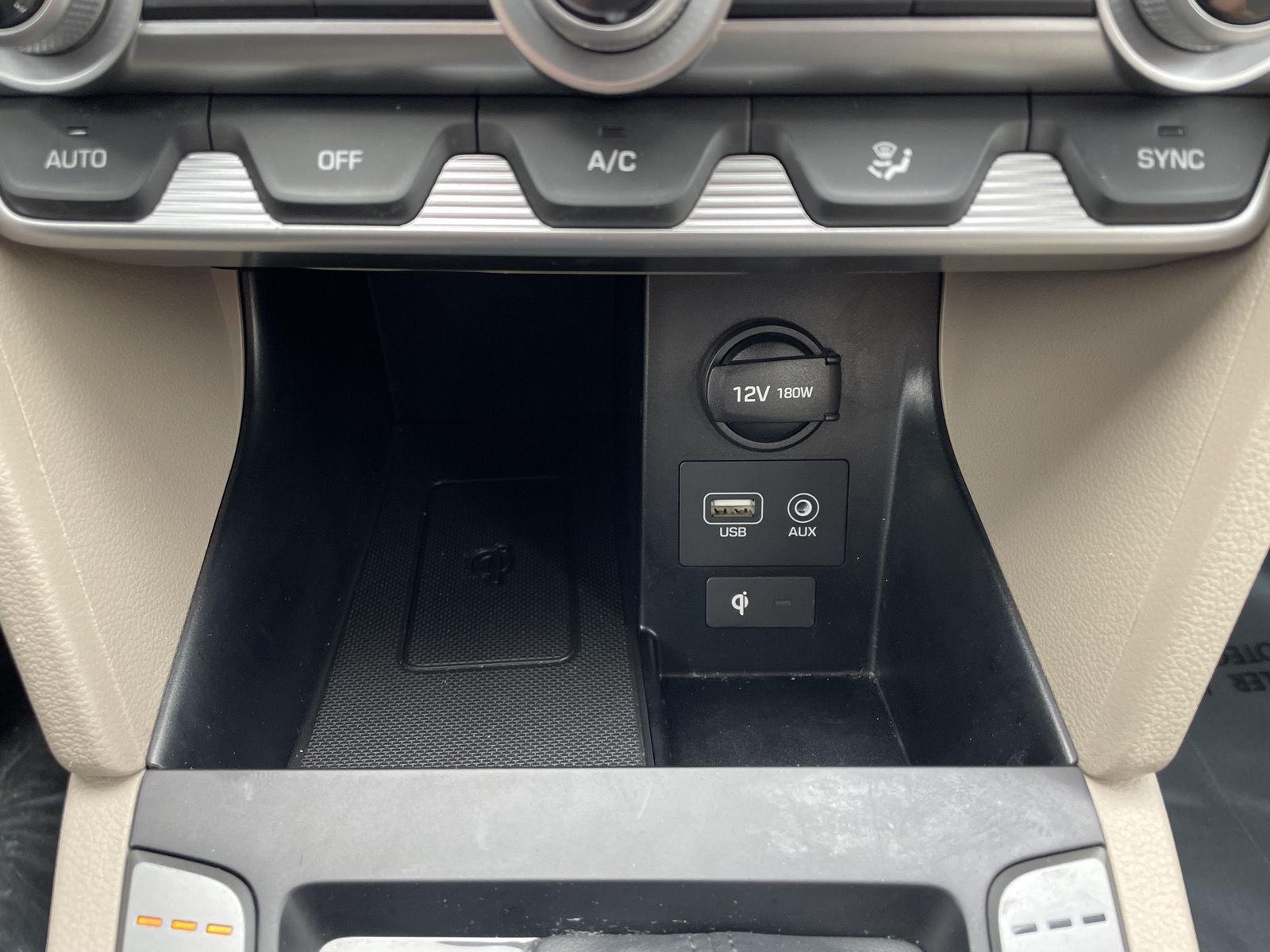 Used 2020 Hyundai Elantra for sale in Lincoln NE