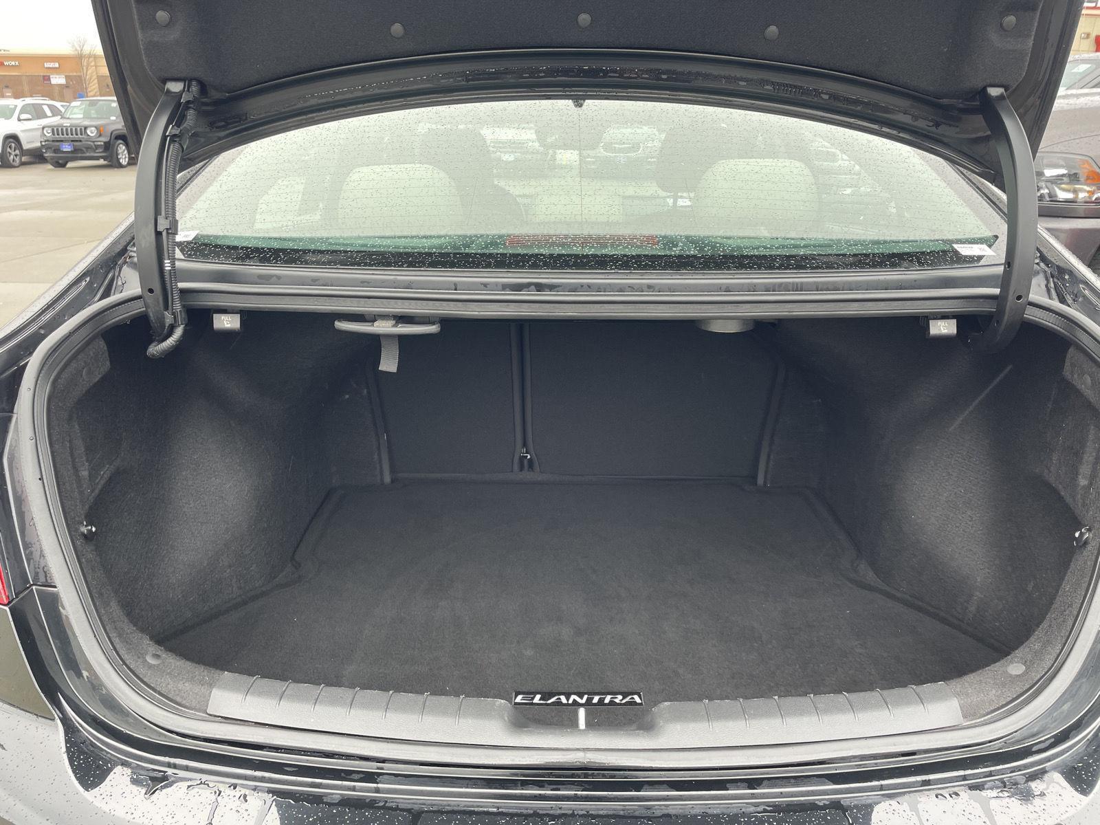 Used 2020 Hyundai Elantra for sale in Lincoln NE