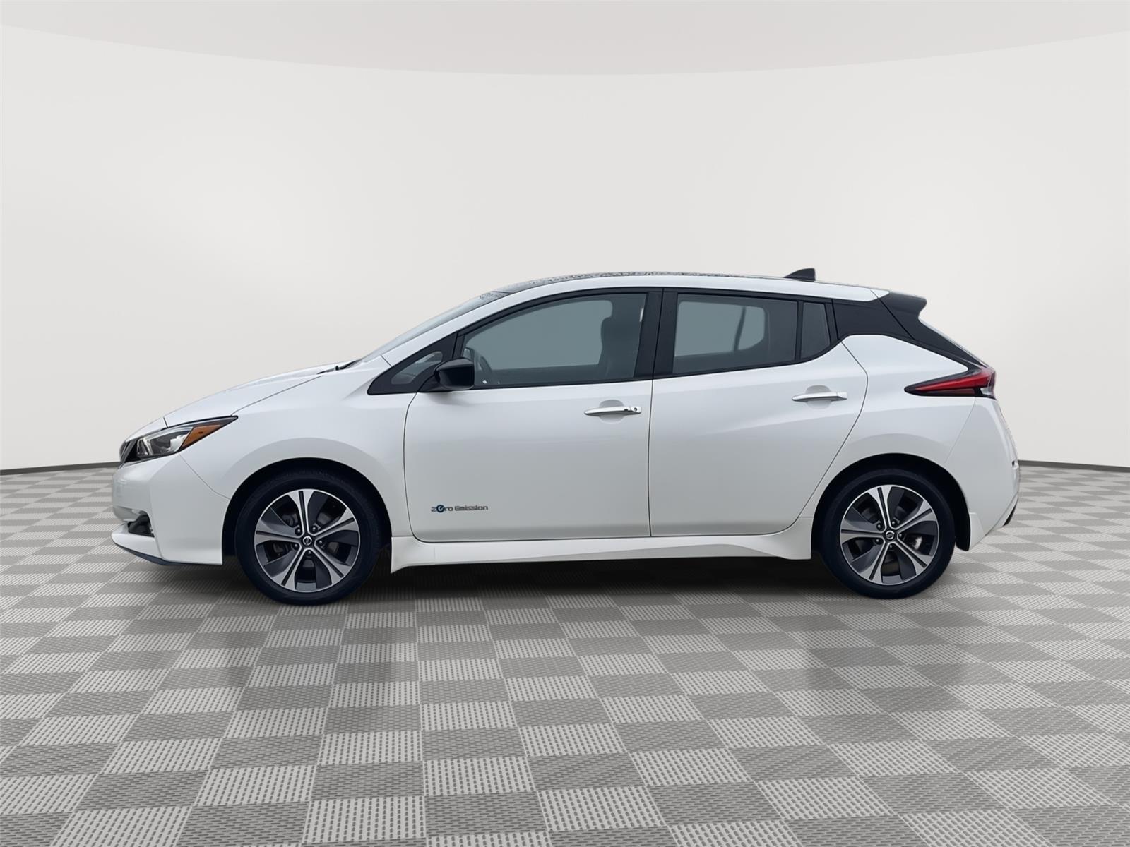 2019 Nissan Leaf SV Plus photo 2