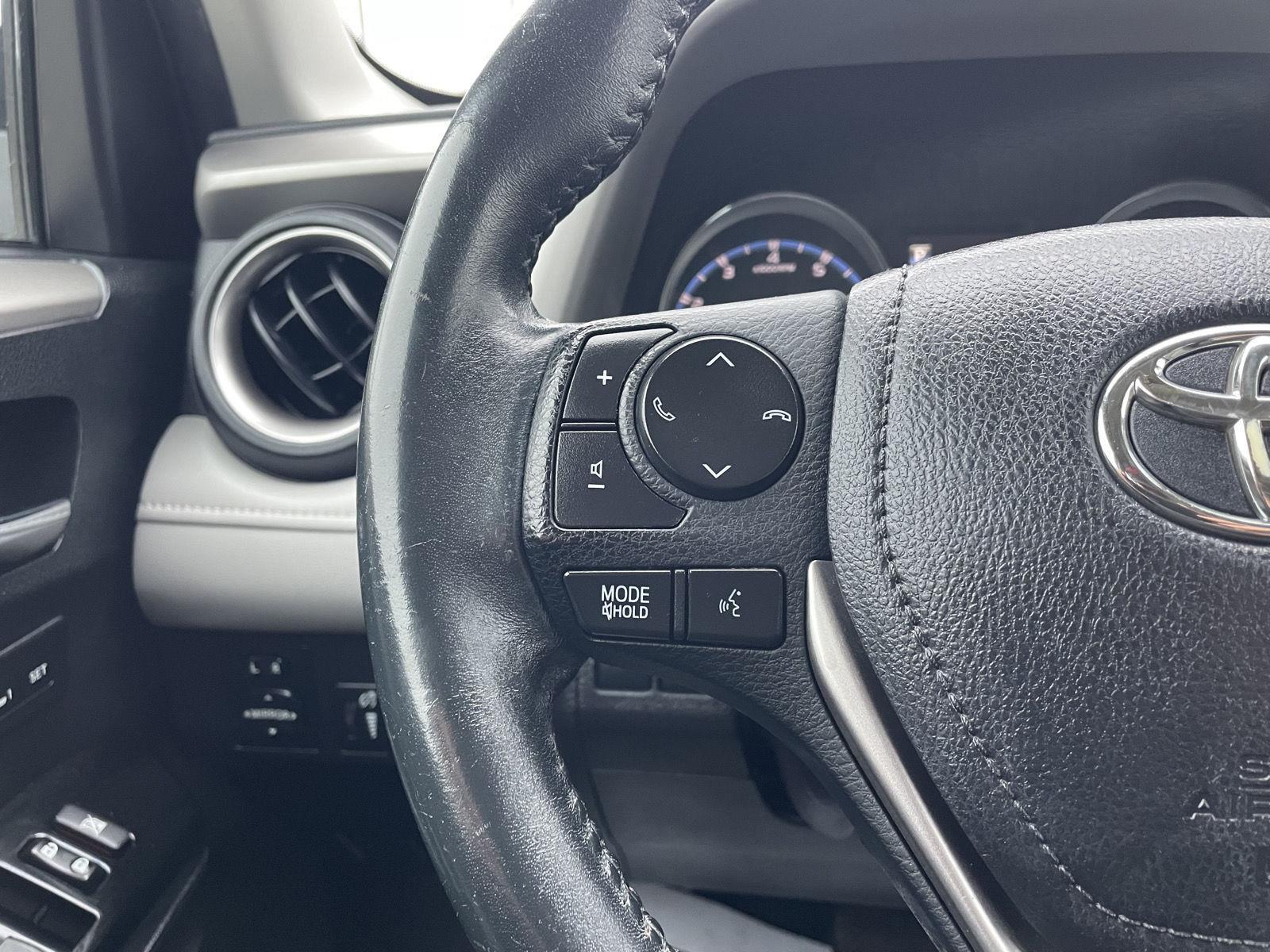 Used 2018 Toyota RAV4 for sale in Lincoln NE