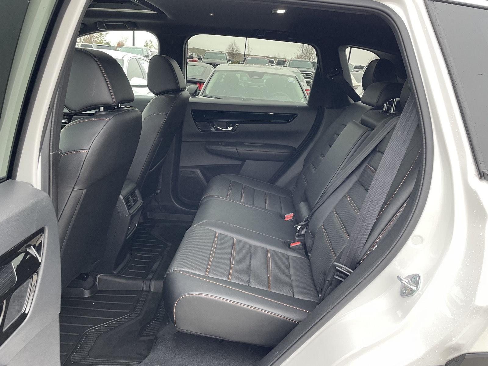 Used 2025 Honda CR-V Hybrid for sale in Lincoln NE