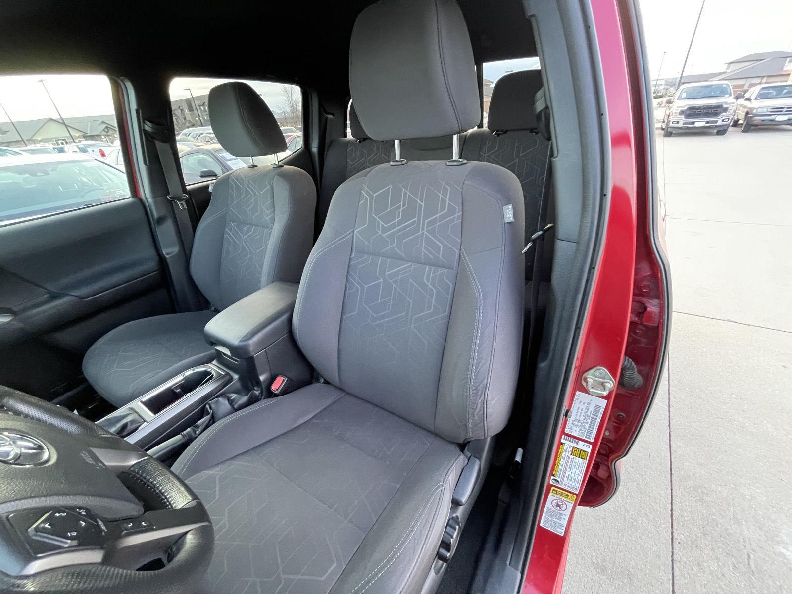 Used 2016 Toyota Tacoma for sale in Lincoln NE