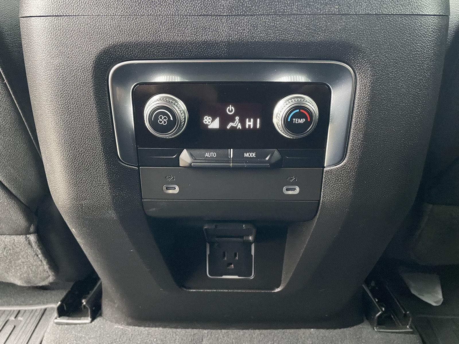 Used 2023 GMC Yukon SLT SUV/Crossover for sale in Lincoln NE