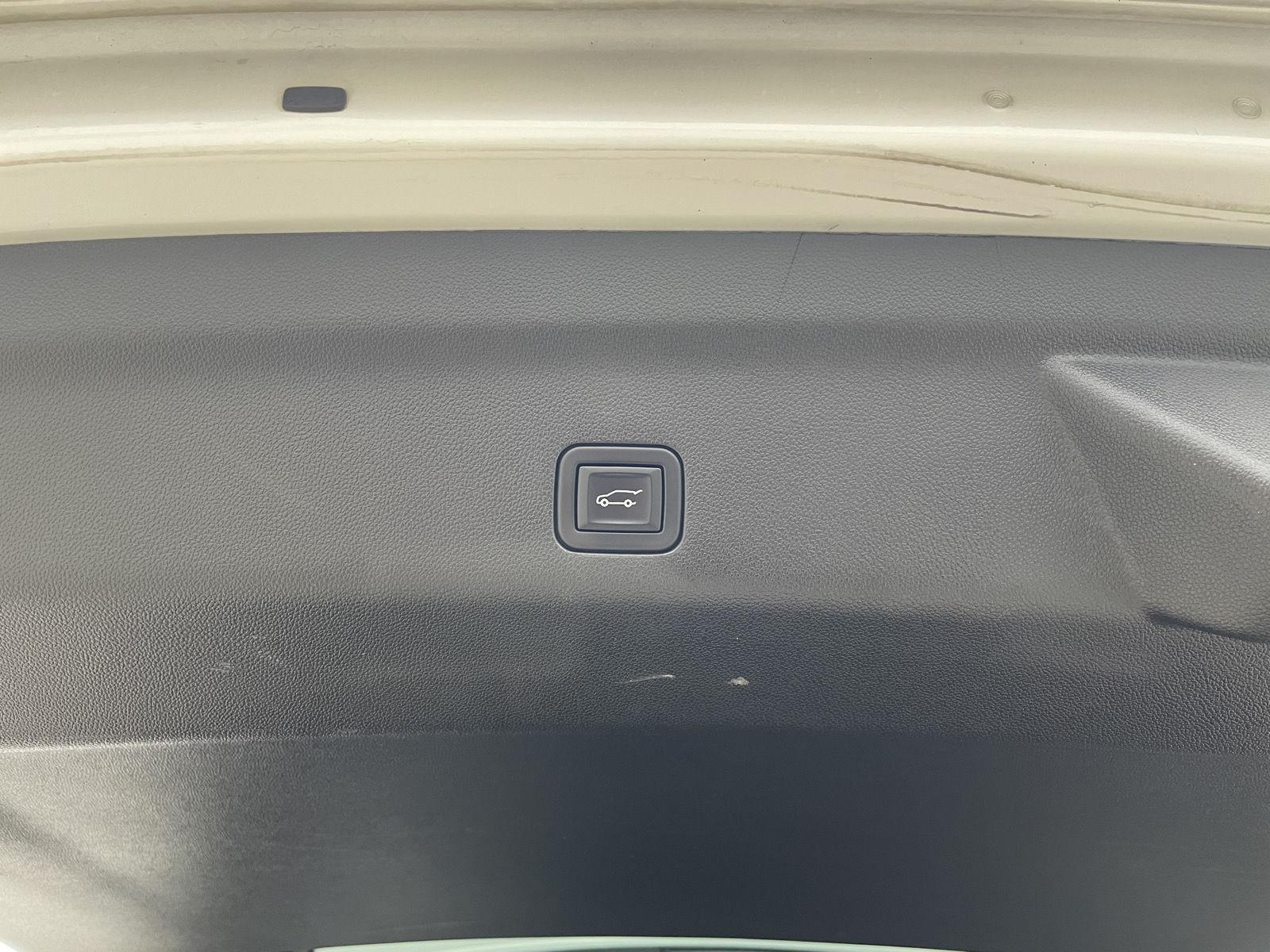 Used 2023 GMC Yukon SLT SUV/Crossover for sale in Lincoln NE