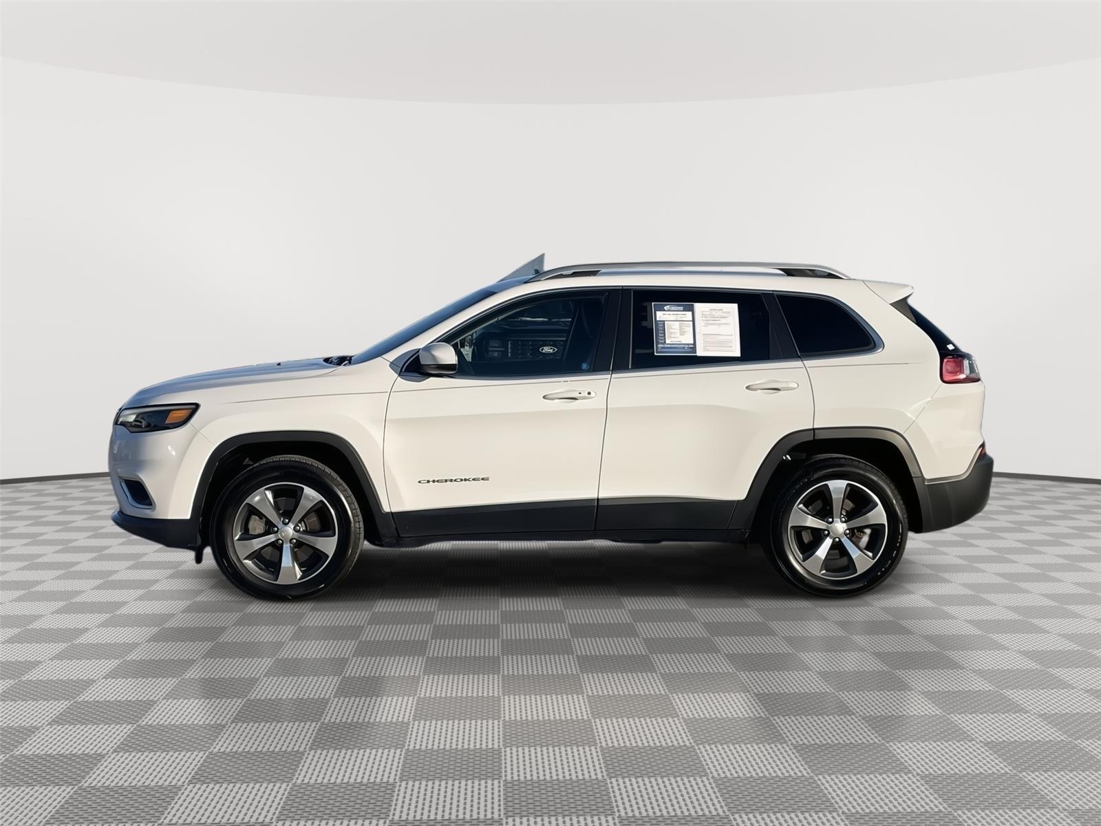 Used 2019 Jeep Cherokee Limited SUV/Crossover for sale in Lincoln NE
