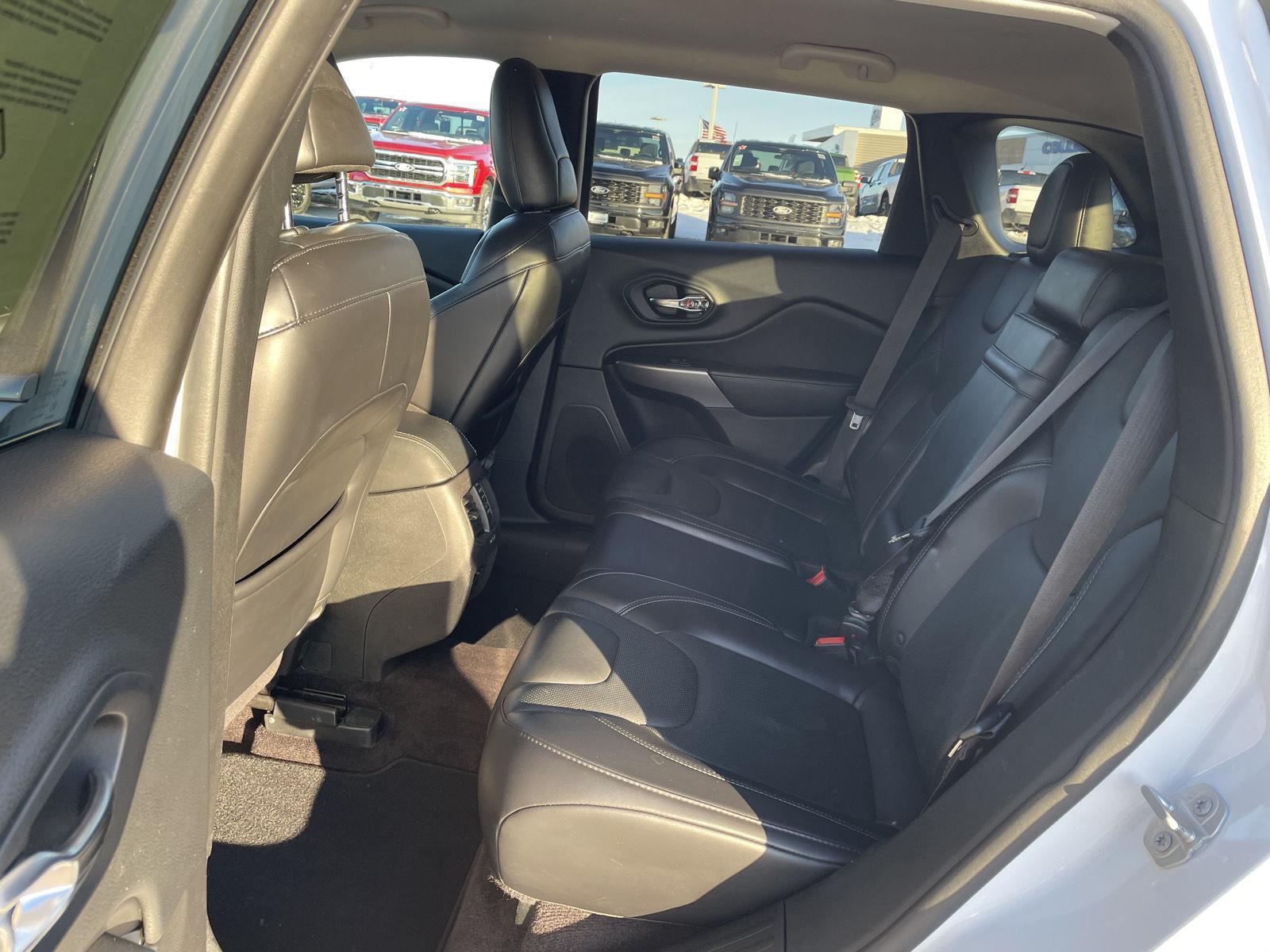 Used 2019 Jeep Cherokee Limited SUV/Crossover for sale in Lincoln NE