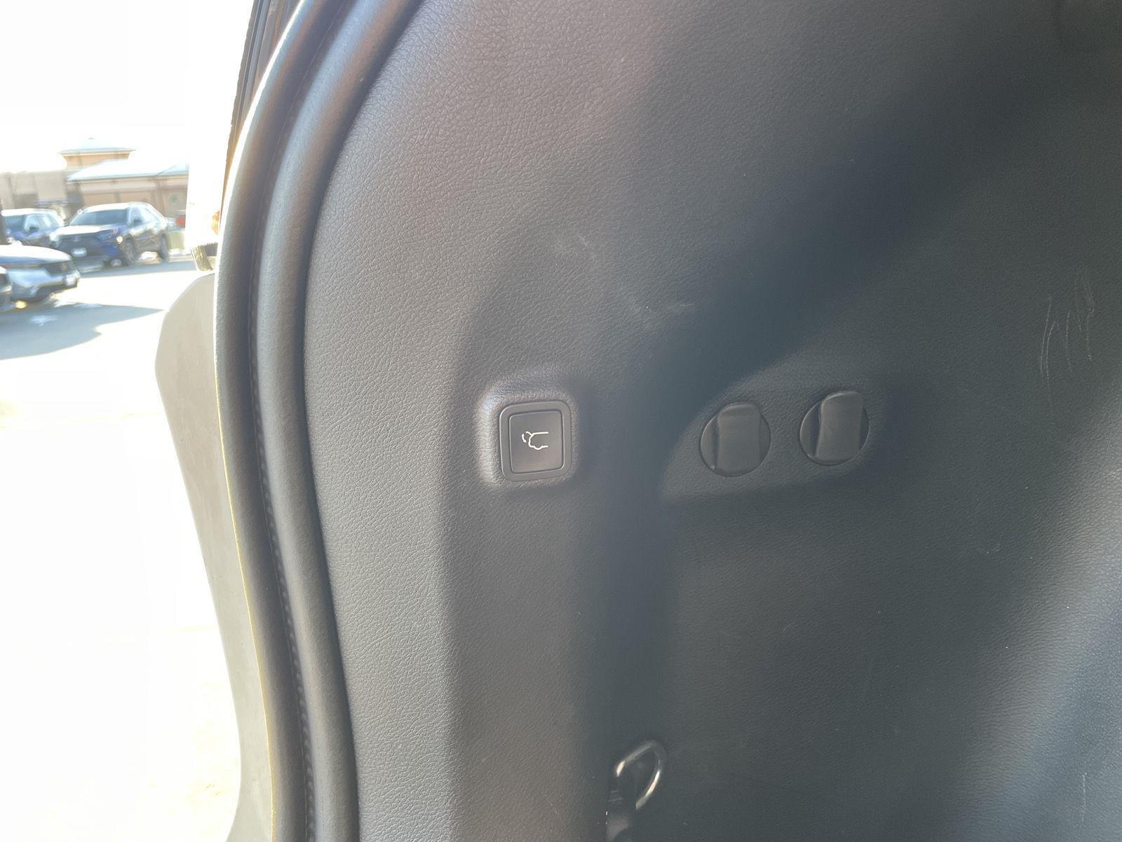 Used 2019 Jeep Cherokee Limited SUV/Crossover for sale in Lincoln NE