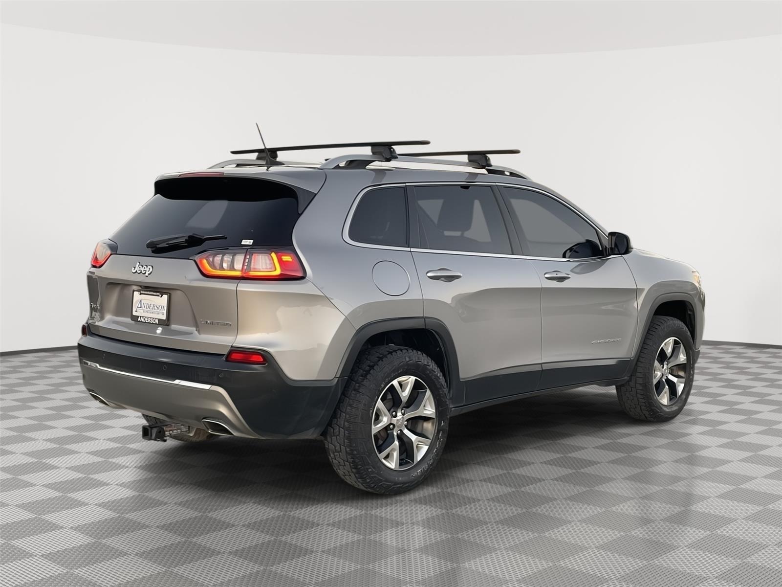 Used 2019 Jeep Cherokee for sale in Lincoln NE