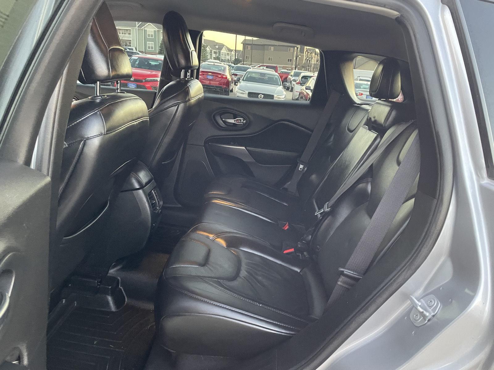 Used 2019 Jeep Cherokee for sale in Lincoln NE